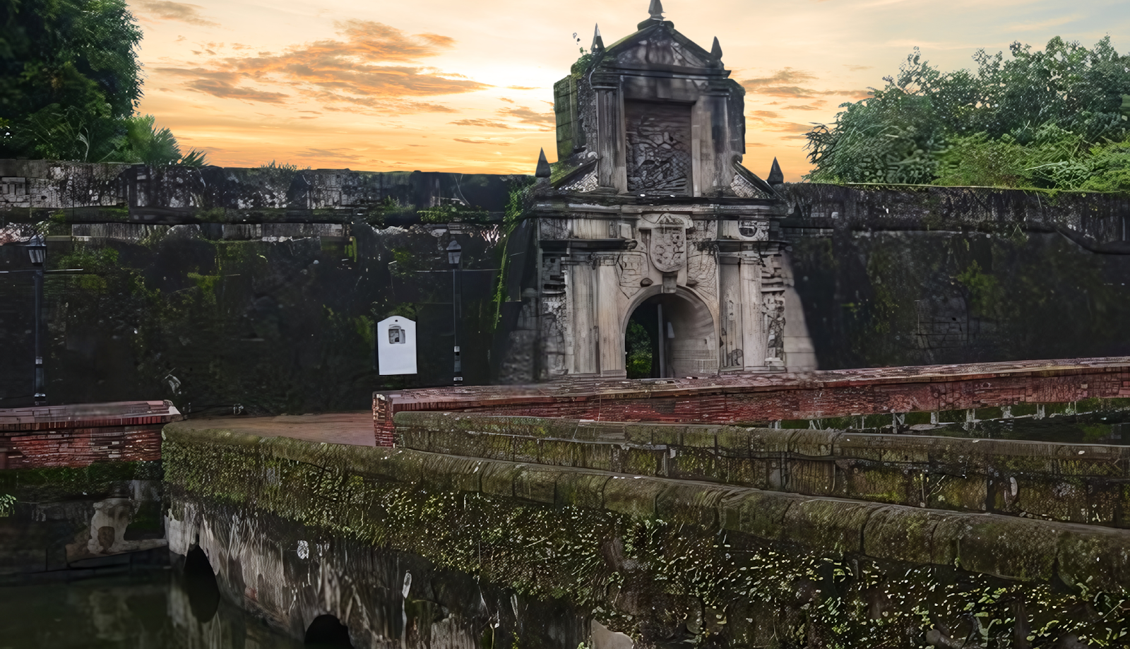 Manila City Highlights: Intramuros & Fort Santiago Private Tour