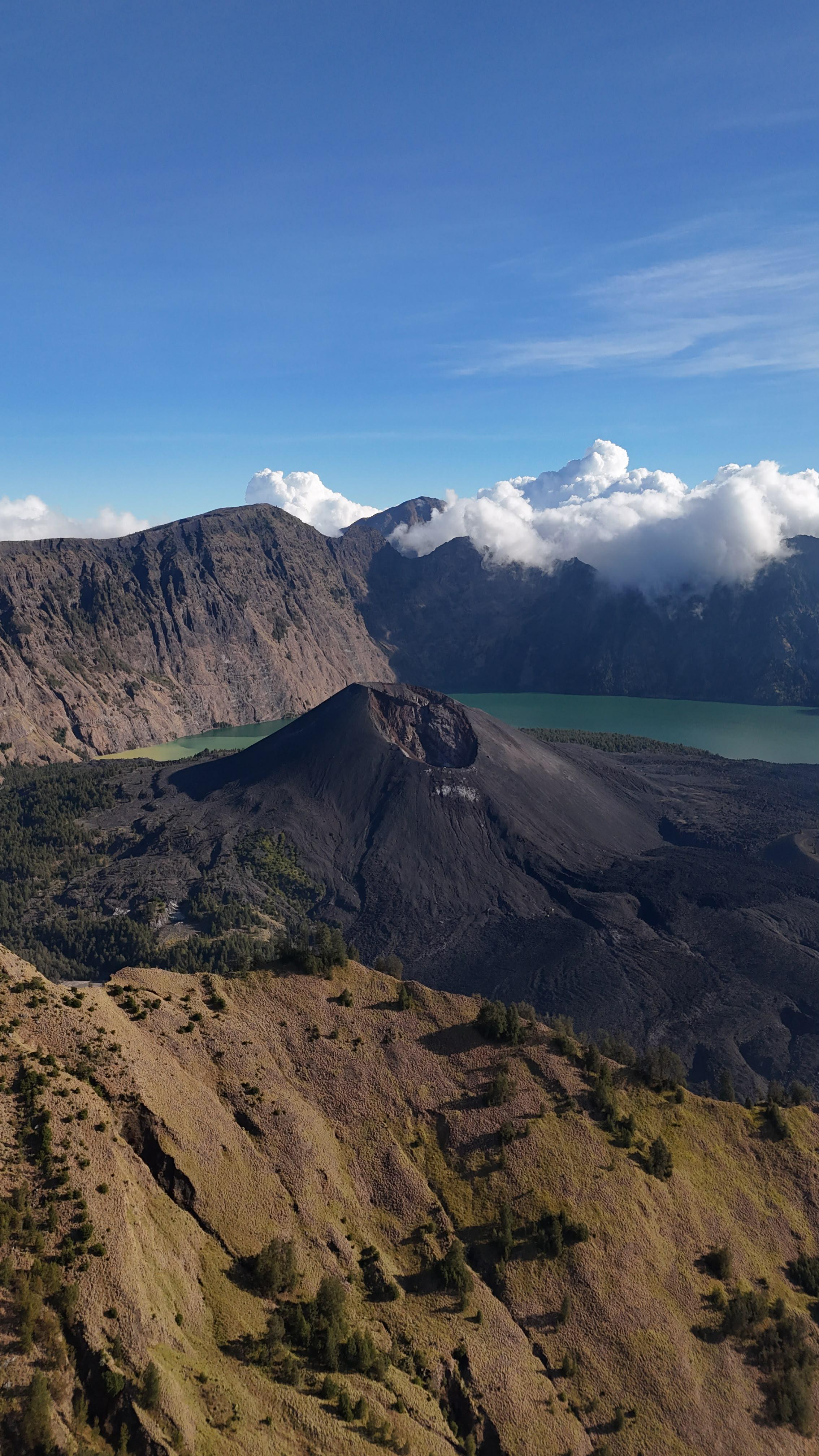 Mount Rinjani 2-Day Beginner Trek to Second Summit