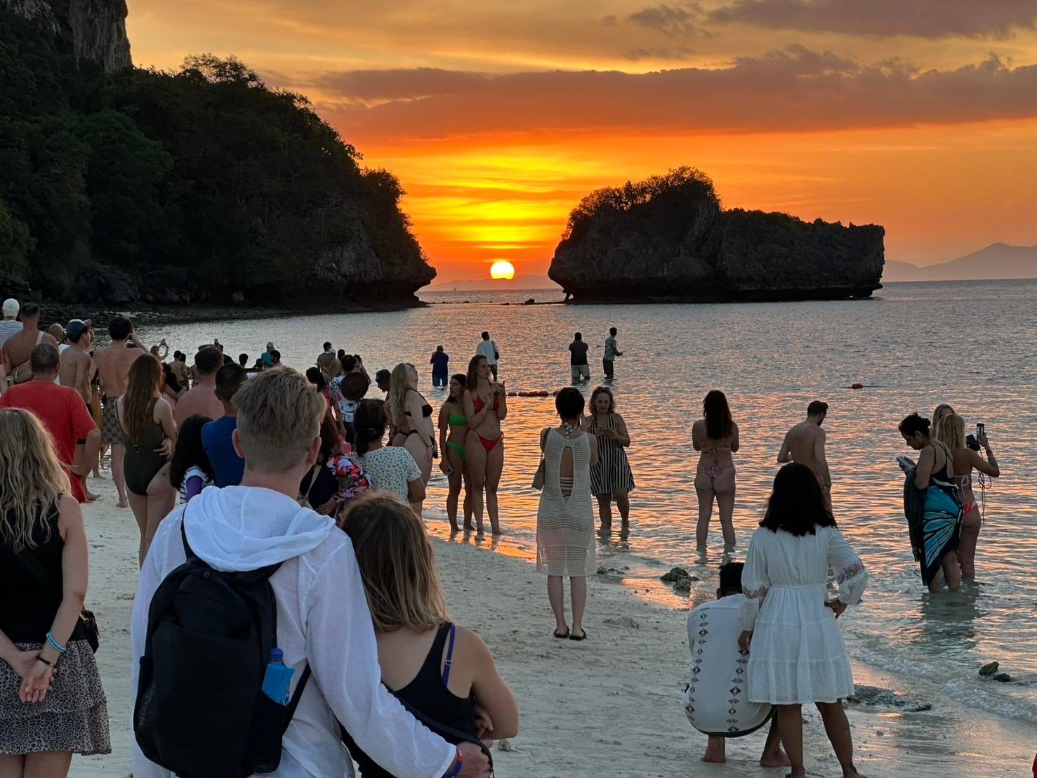 Phi Phi Islands Sunset, BBQ & Bioluminescent Plankton Day Tour from Krabi