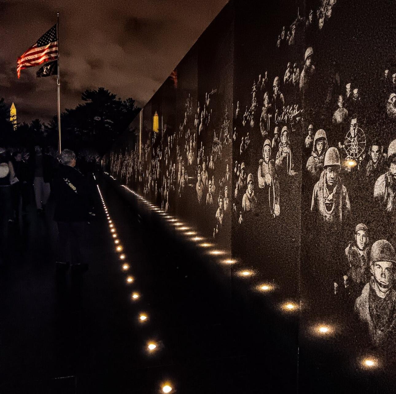 DC Sunset Monuments & Memorials Walking Tour