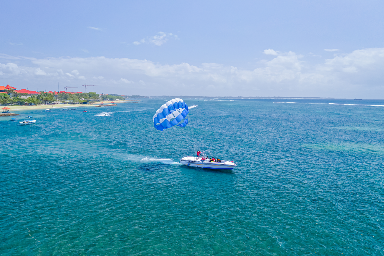 Nusa Dua Parasailing with 360° Camera
