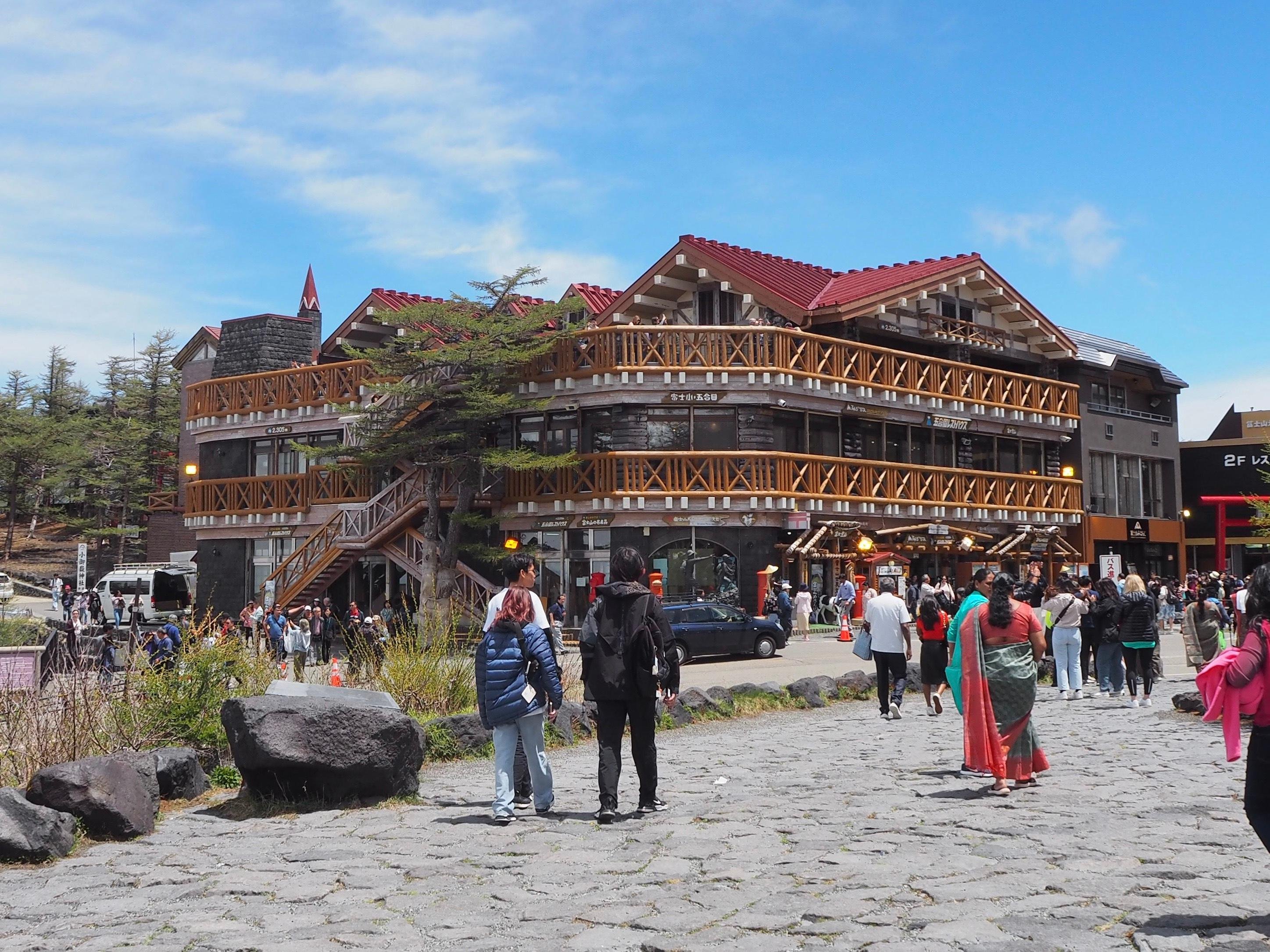Mt. Fuji, Lake Kawaguchi & Chureito Pagoda Day Trip from Tokyo