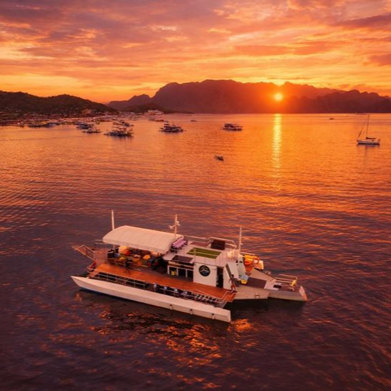 Coron Island Luxury Trimaran Sunset Cruise