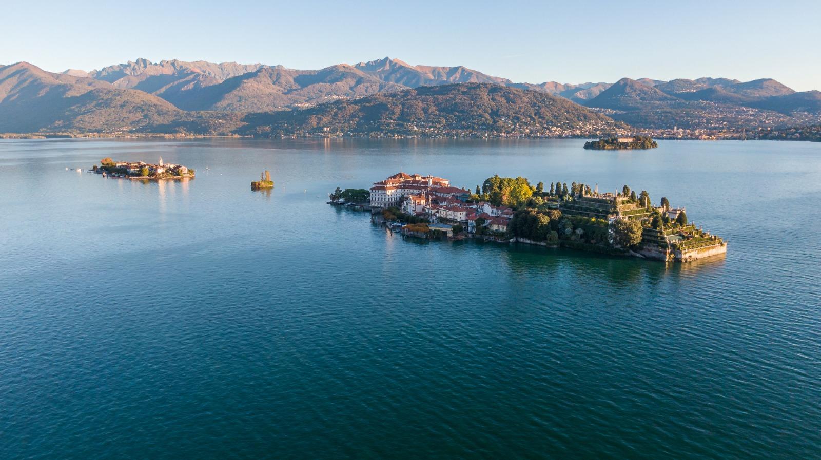 Lake Maggiore Island-Hopping with Traditional Lunch