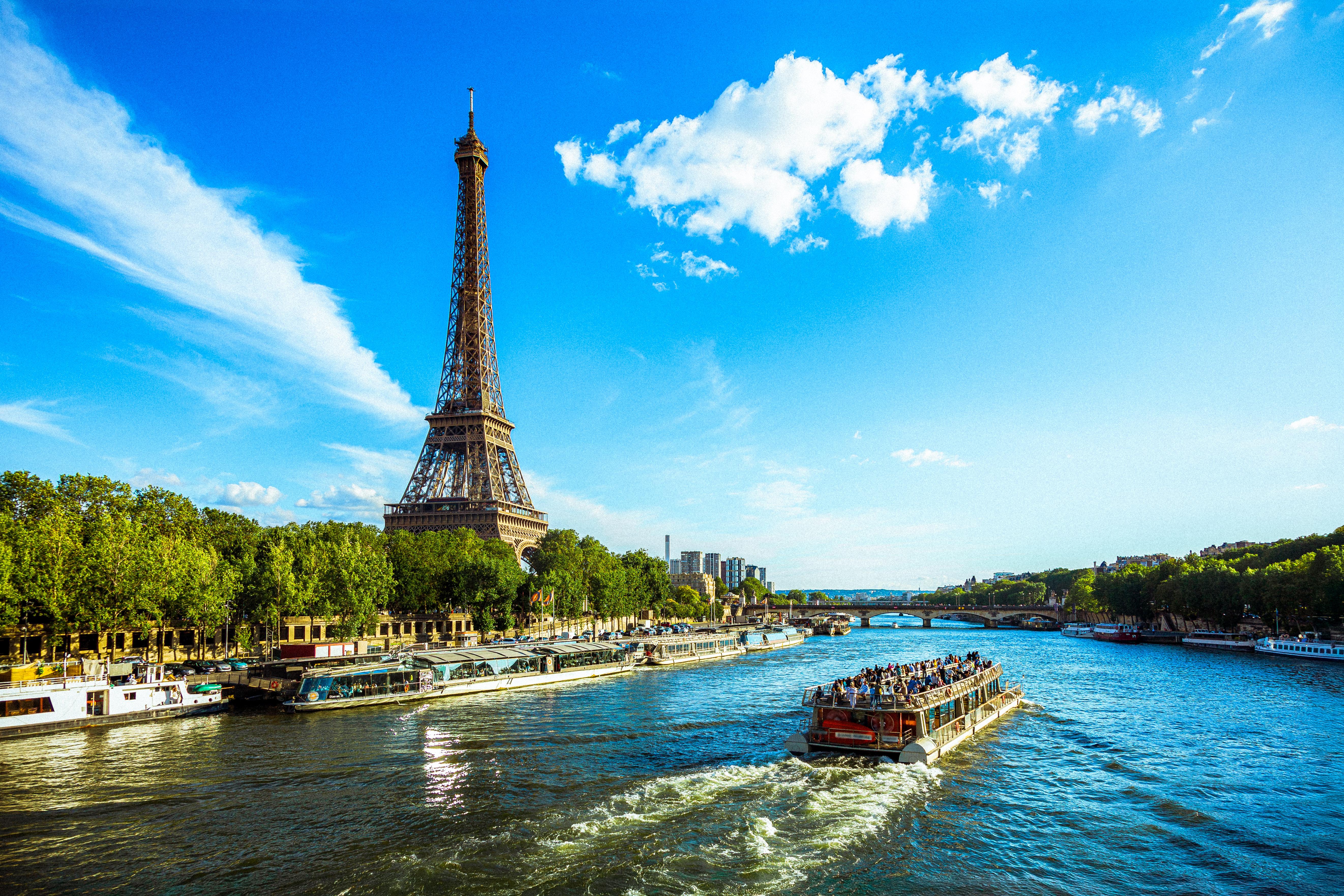 Eiffel Tower Guided Visit with Seine River Cruise