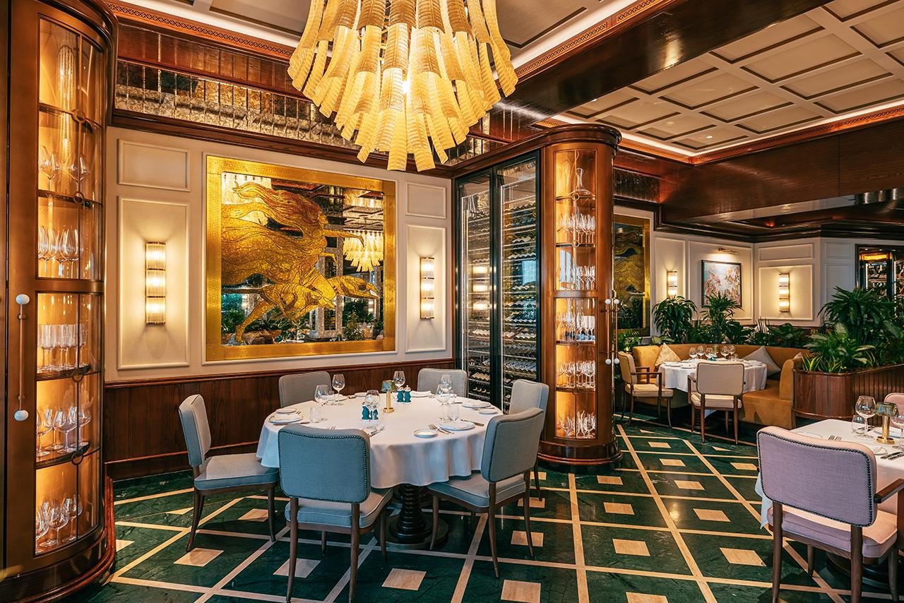 Italian Lunch at Signor Sassi & Fast-Track Access to The View, Palm Tower