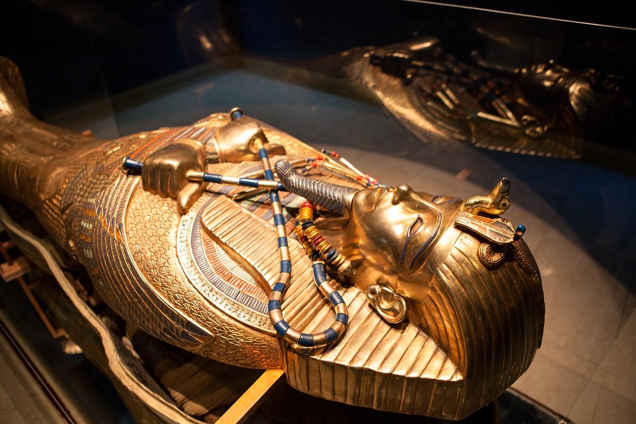 Sharm to Cairo: Giza Pyramids & Grand Museum Day Trip