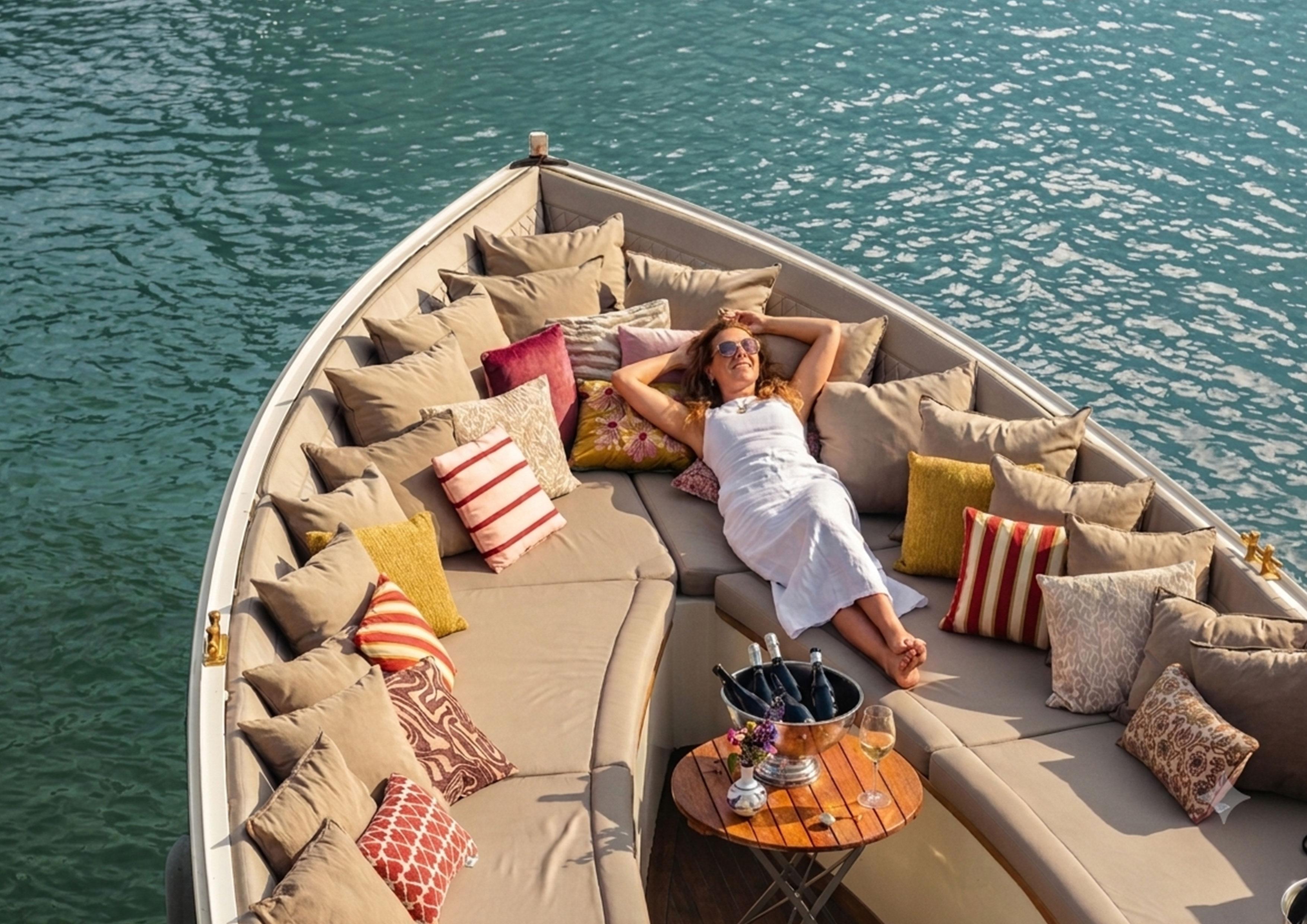 Classic Saloon Boat Canal Cruise with Prosecco