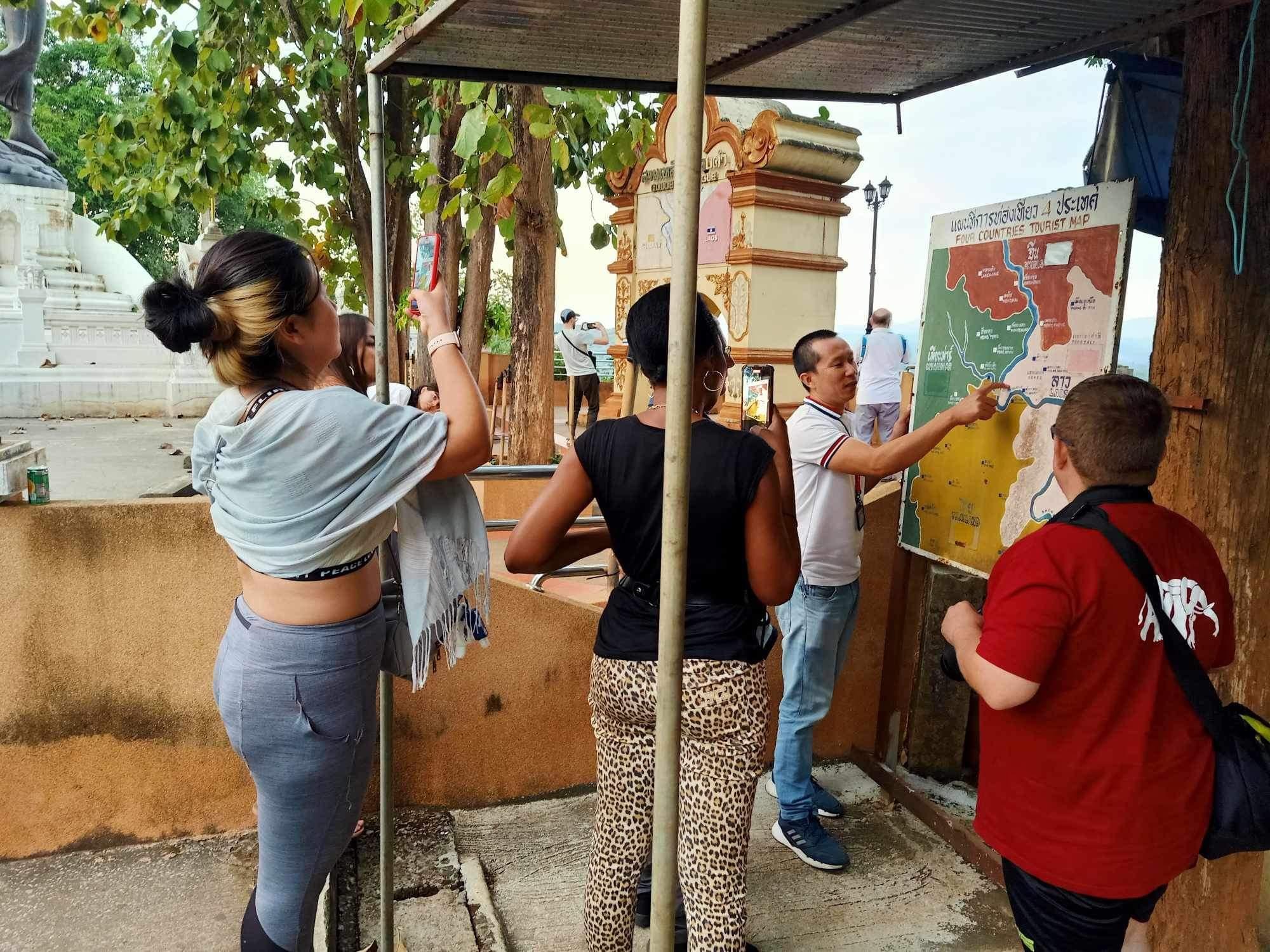 Chiang Rai: Golden Triangle & 7-Landmark Guided Day Tour