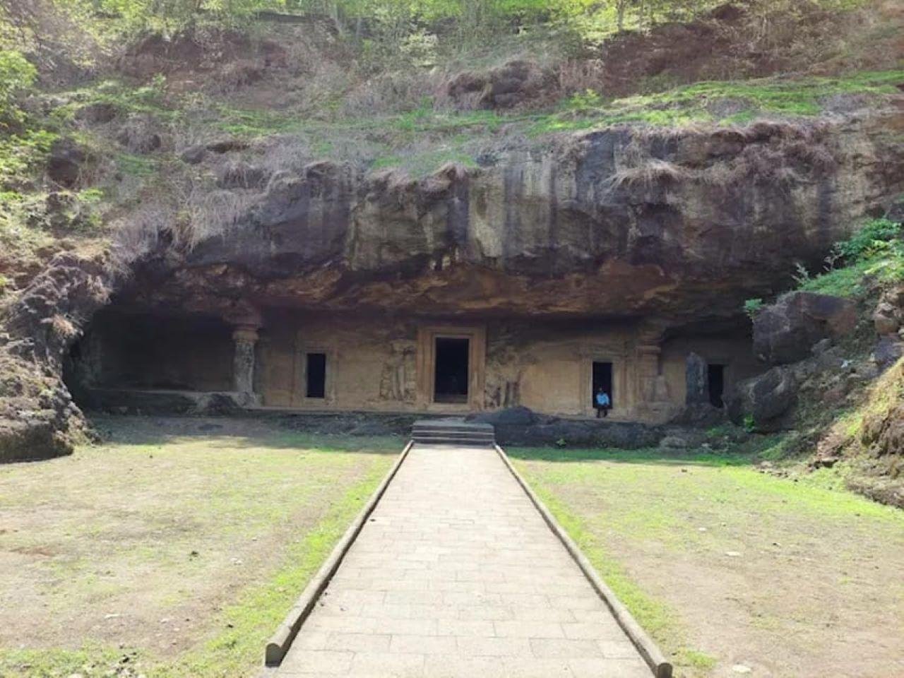 Mumbai Highlights & Elephanta Caves Private Luxury Tour