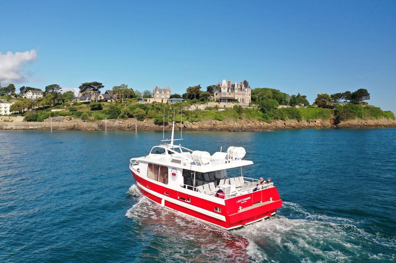 Bay of Saint-Malo Coastal Boat Excursion