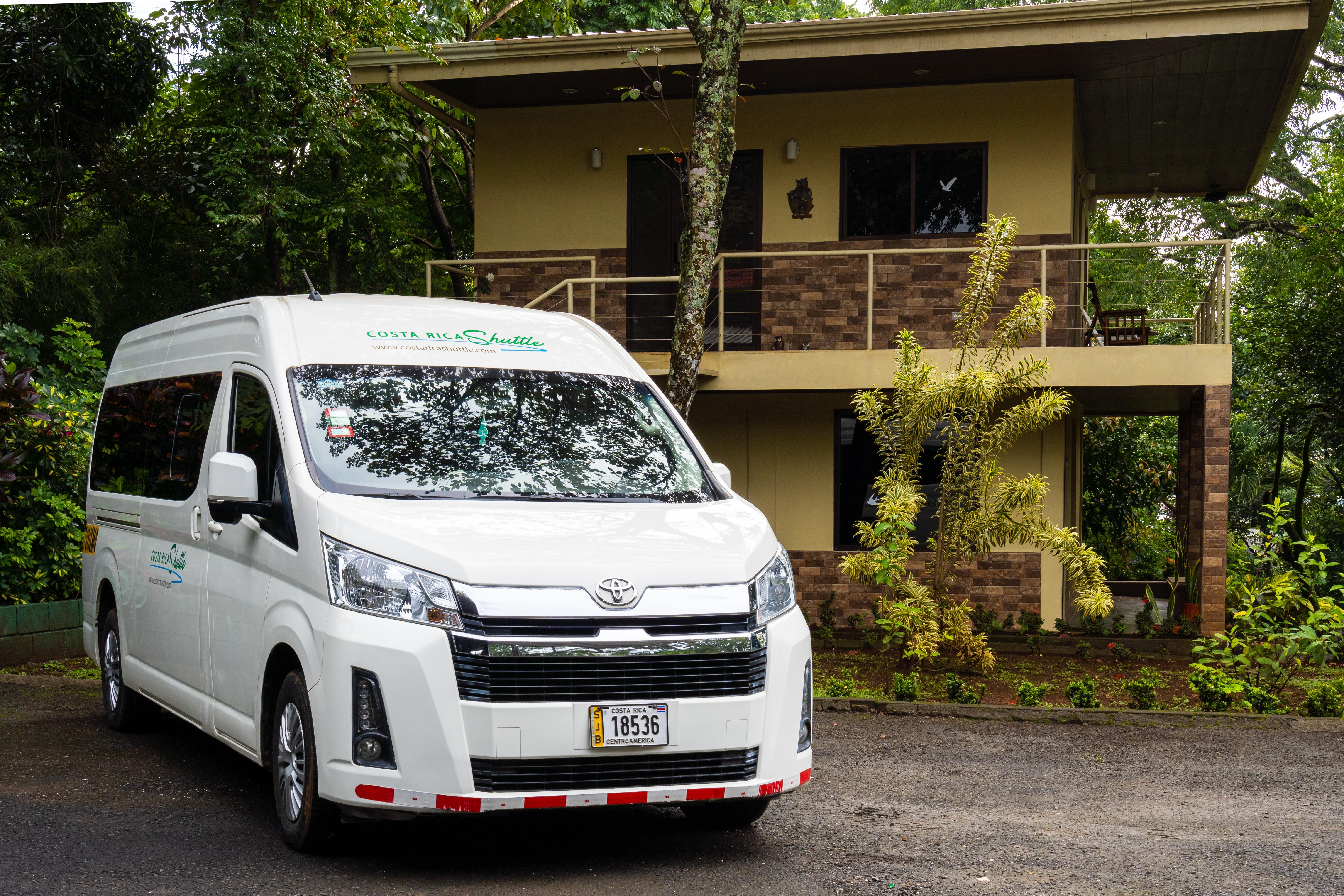 Private Transfer: Tamarindo to San José Airport