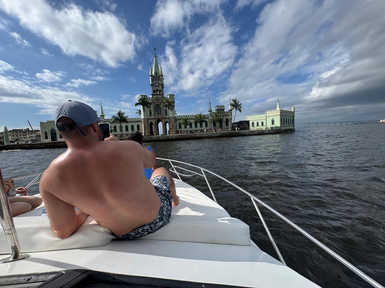 Rio de Janeiro Speedboat Sightseeing Tour with Drinks & Swim Stop
