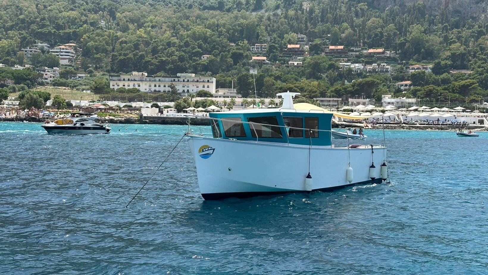 Mondello Coastal Boat Experience with Aperitif