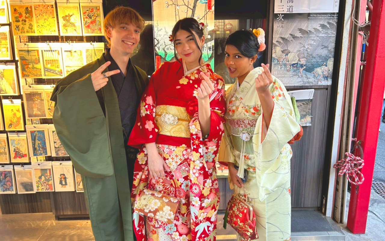 Asakusa Kimono Rental – Full-Day Traditional Dress Experience