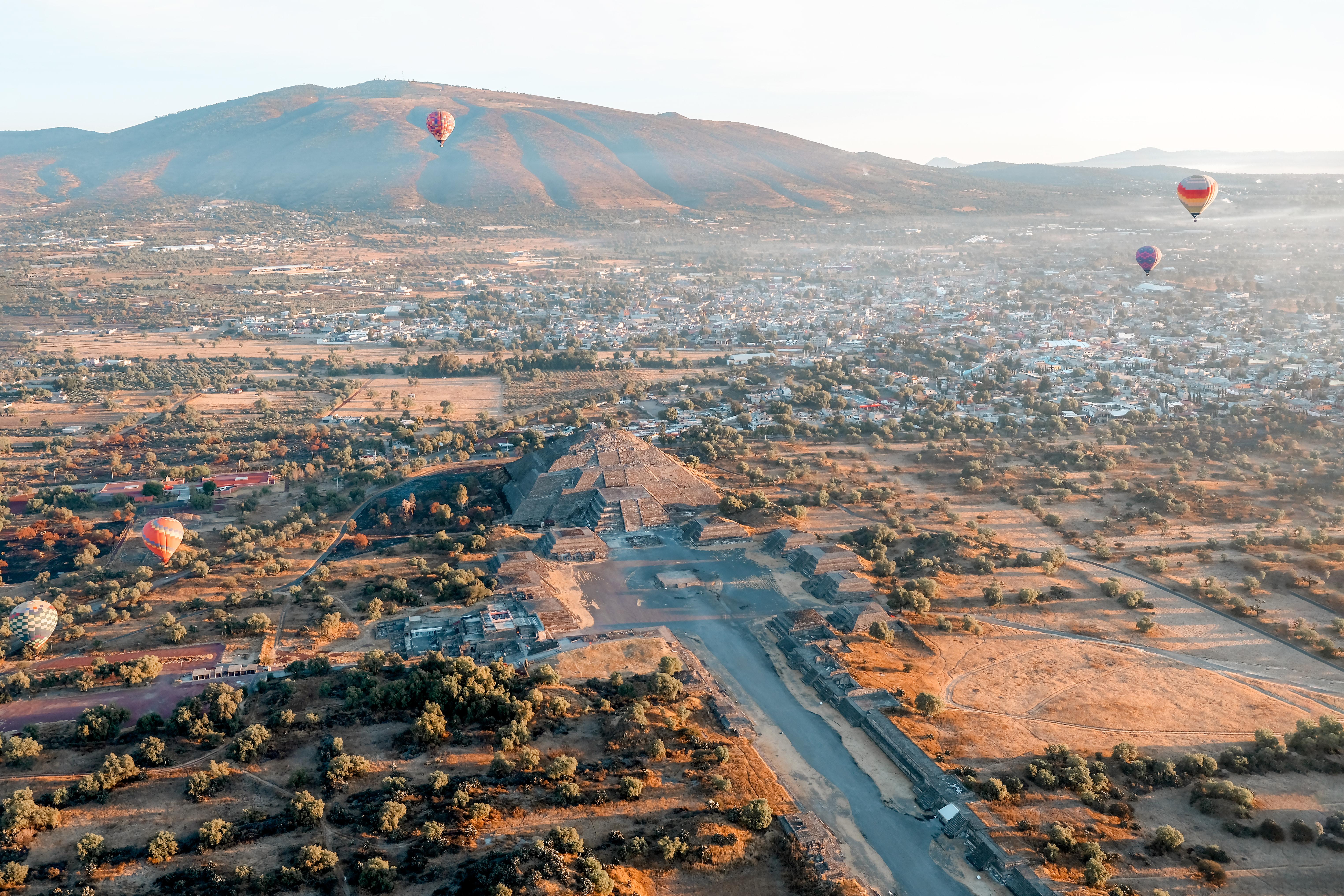 Private Teotihuacan Sunrise Hot Air Balloon Flight