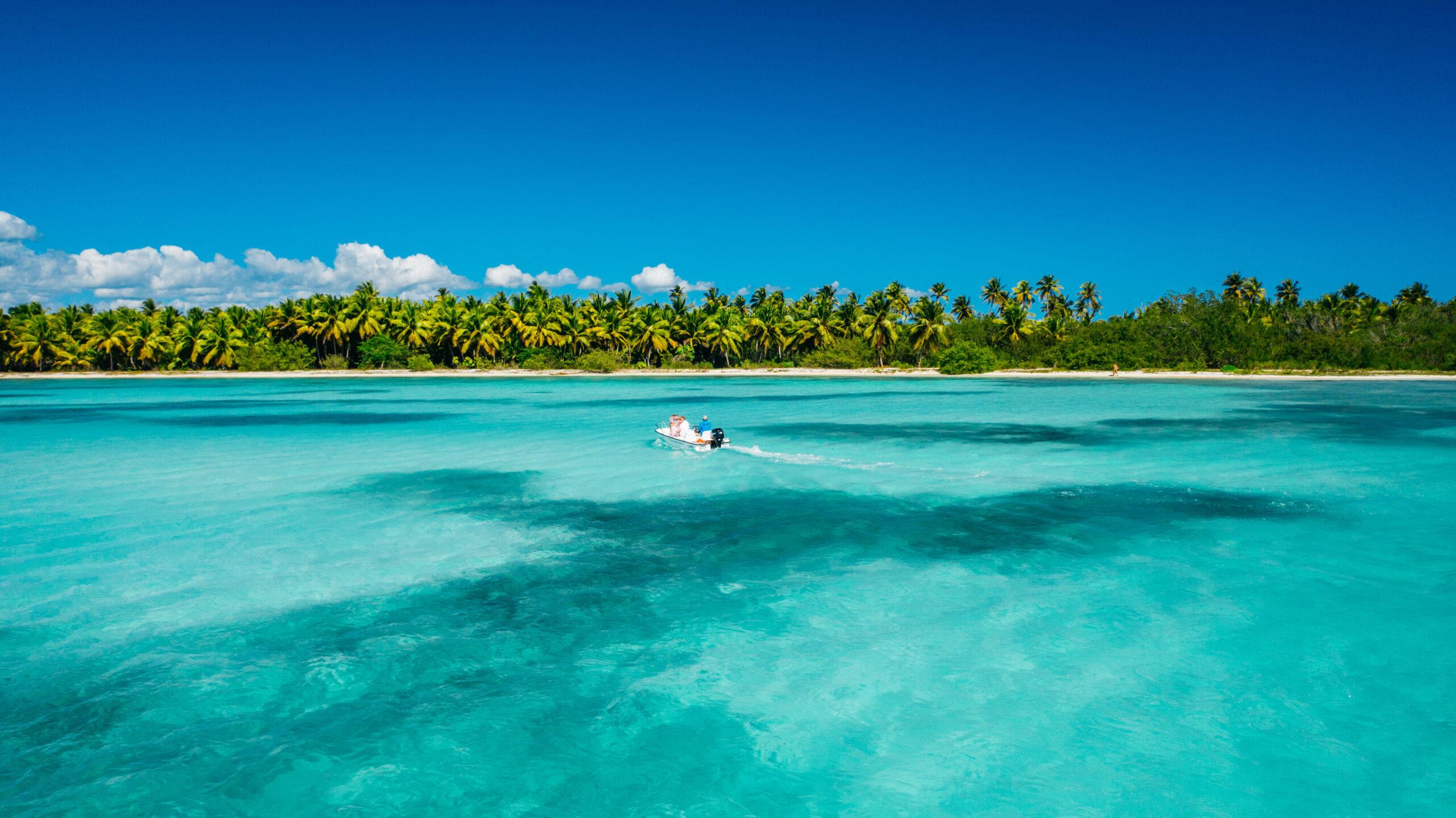 Private VIP Airport Transfer: Las Américas to Punta Cana