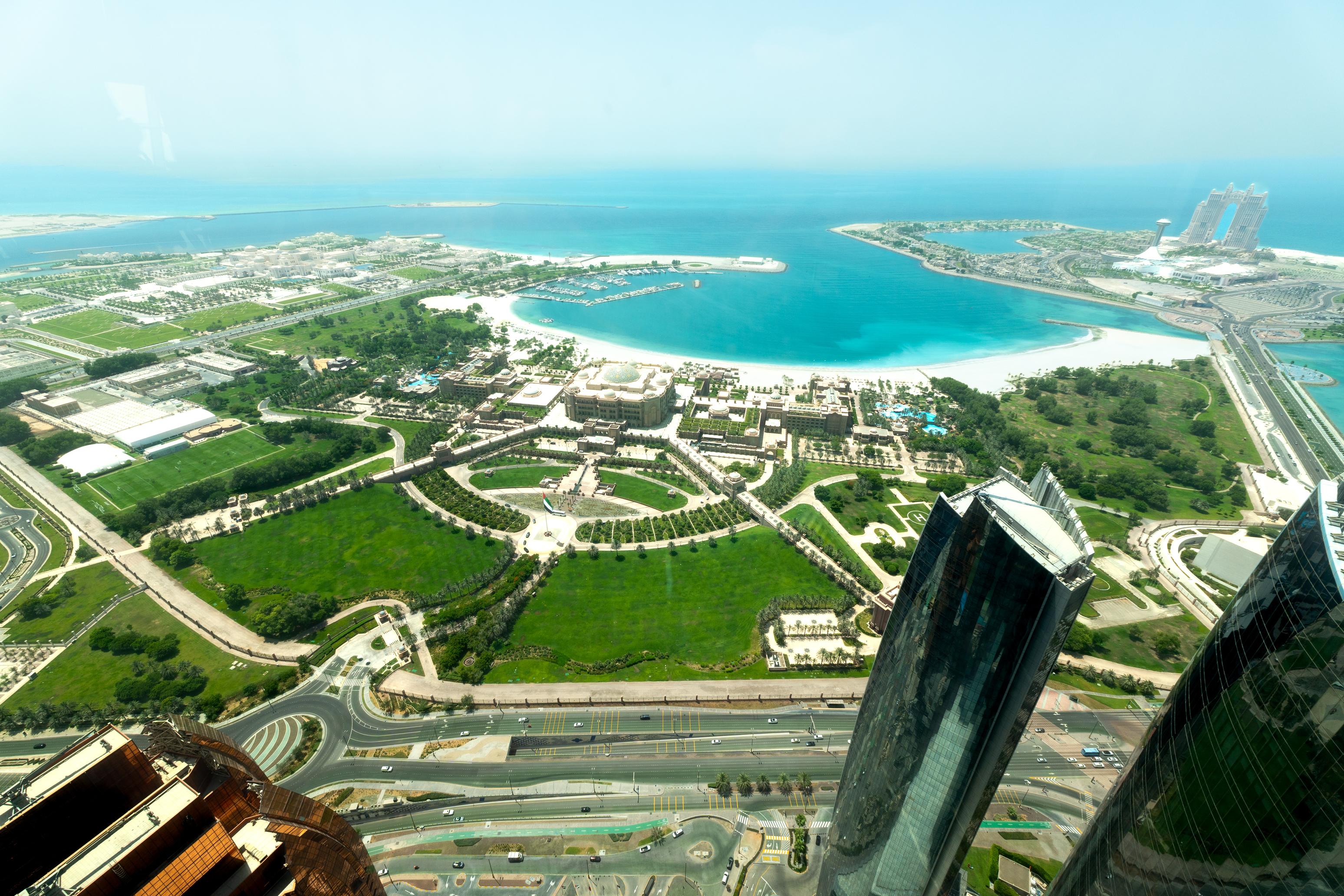 Dubai to Abu Dhabi Private Day Tour: Grand Mosque, Royal Palace & City Icons