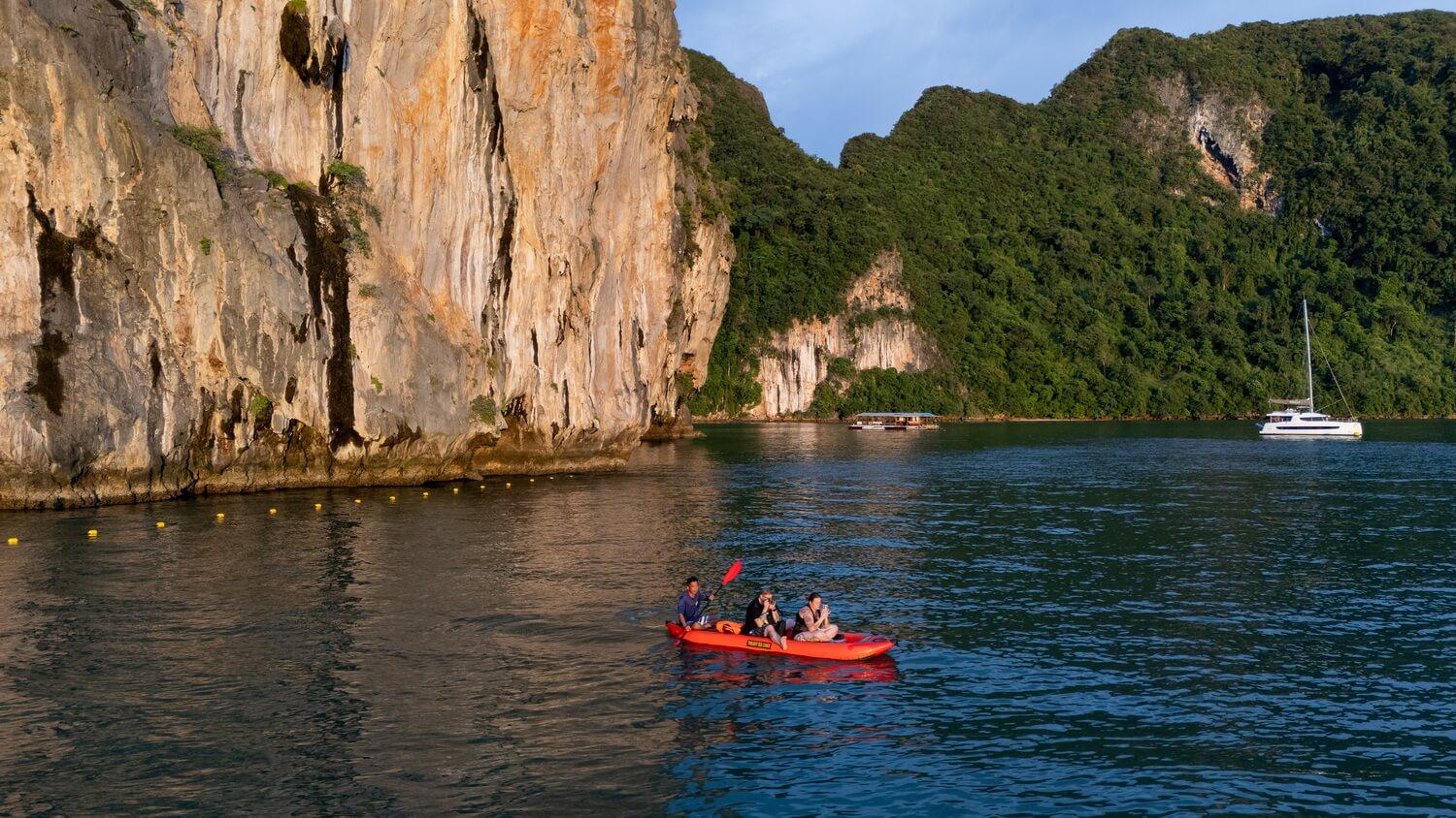 Khao Lak: Twilight Sea Canoe & Bioluminescent Plankton Night Tour
