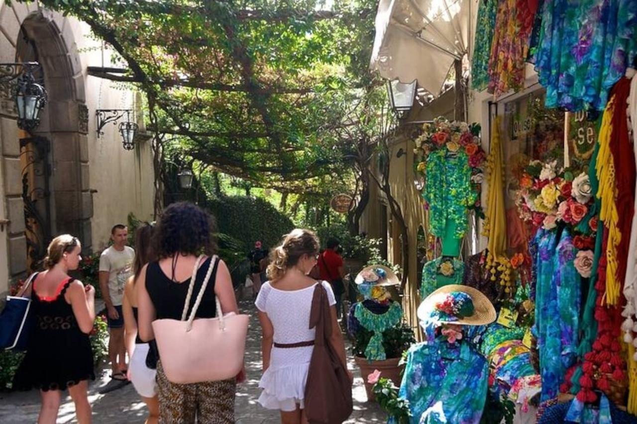 From Rome: Pompeii, Positano, and the Amalfi Coast Day Trip