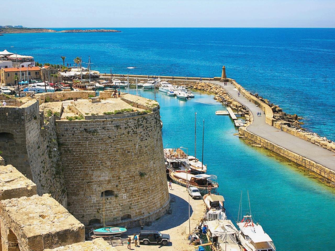 Northern Cyprus Full-Day Trip: Kyrenia, St. Hilarion & Bellapais