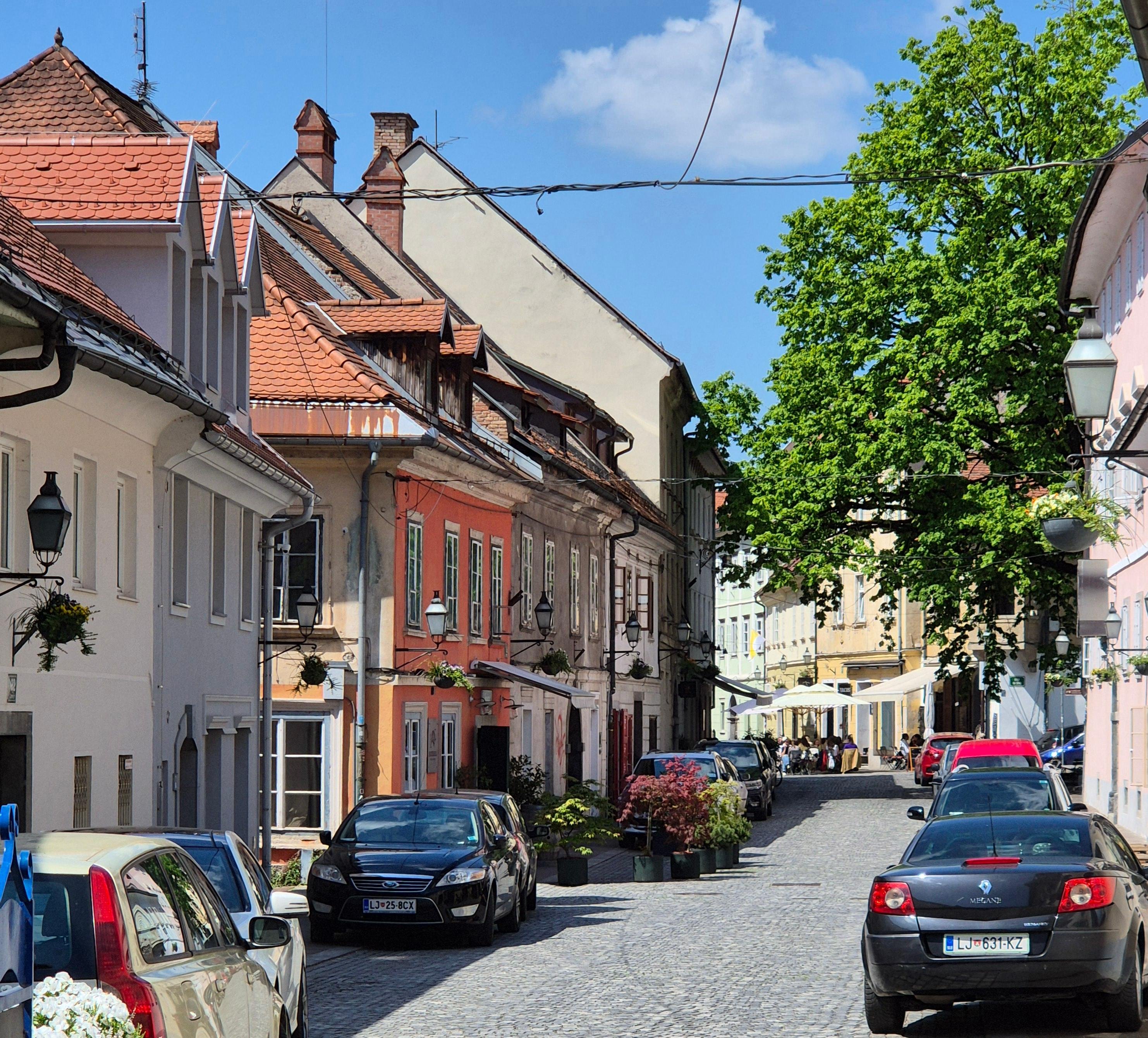 Ljubljana Hidden Neighborhoods Walking Experience