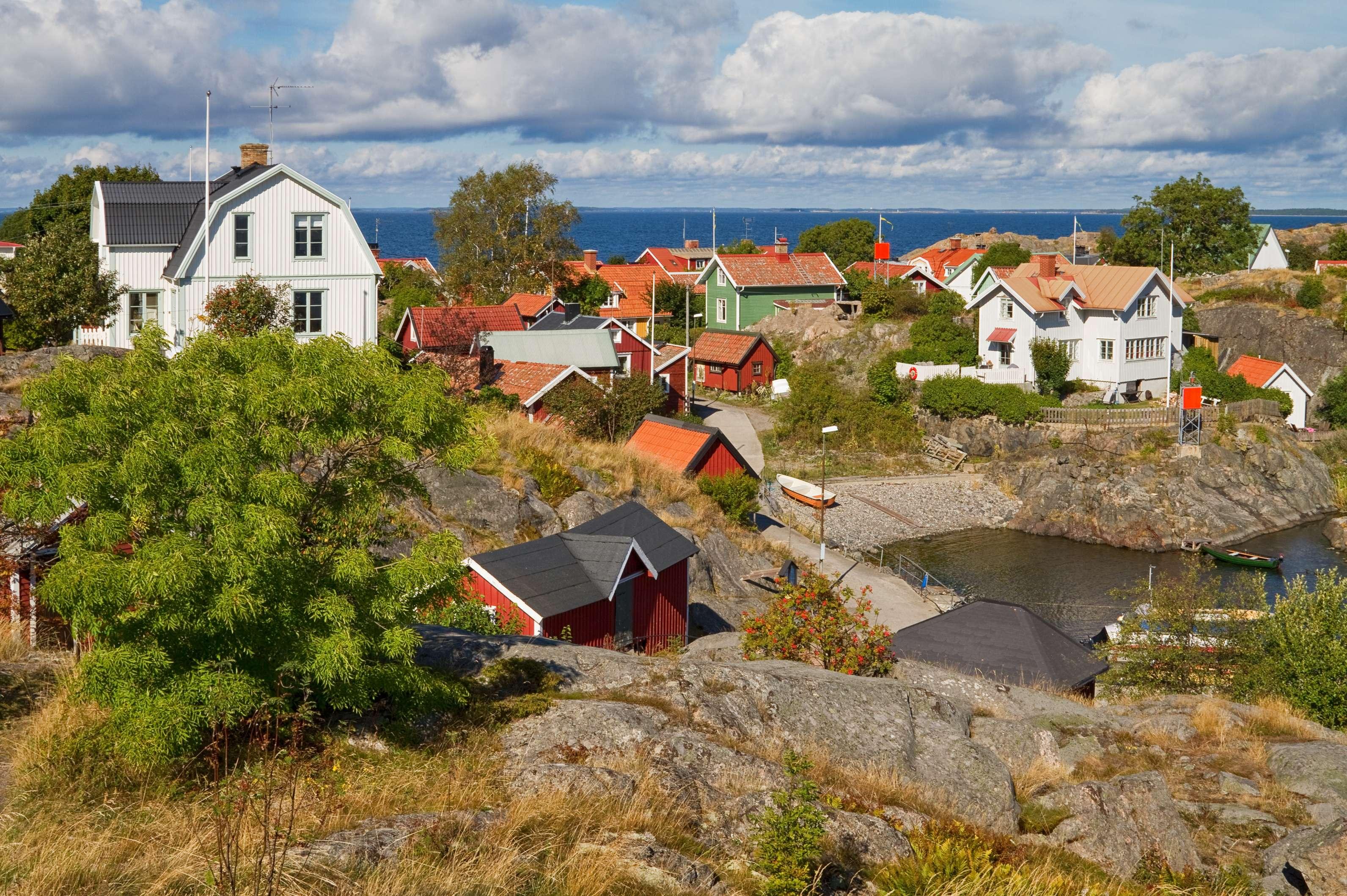 Stockholm Old Town Walk & Archipelago Cruise