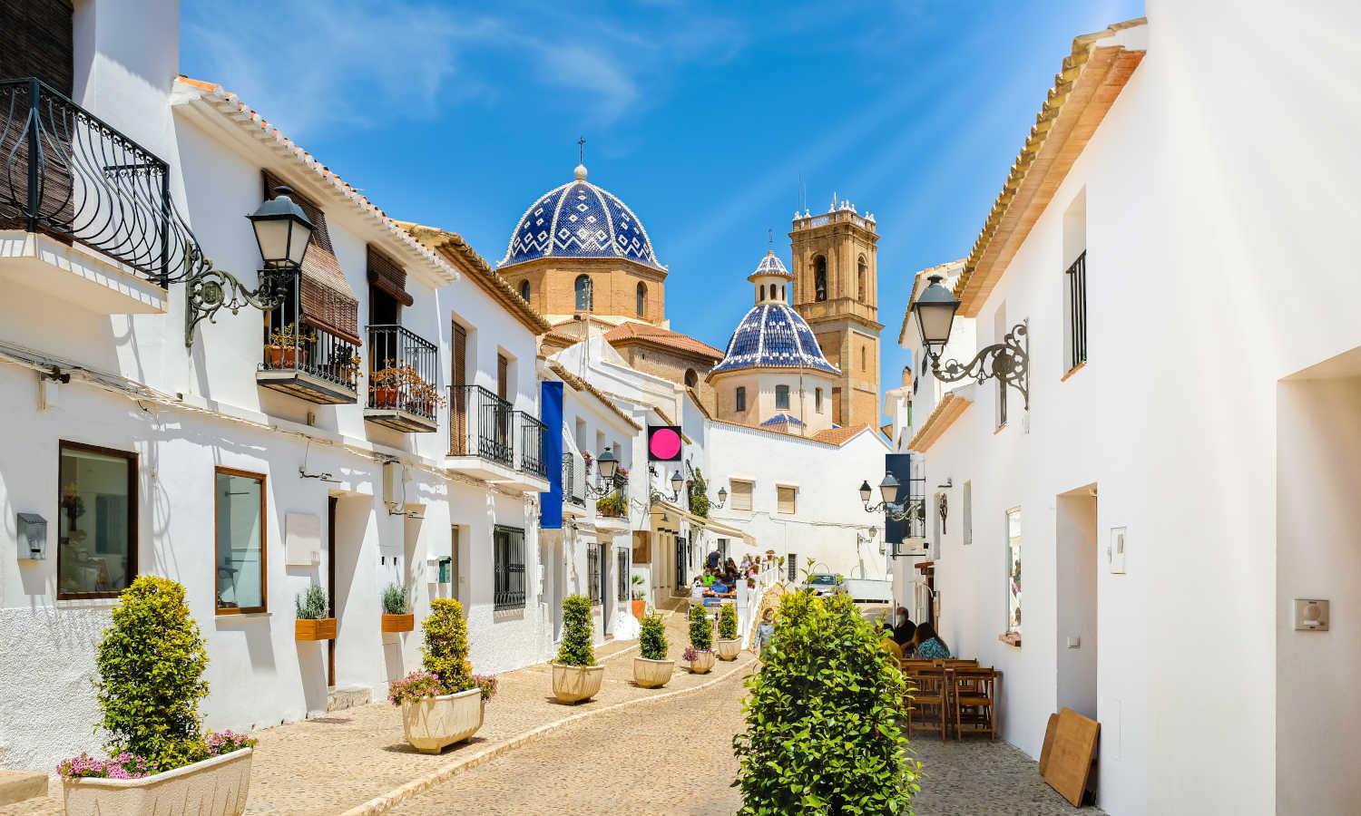 Costa Blanca Day Trip: Guadalest, Altea & Algar Waterfalls
