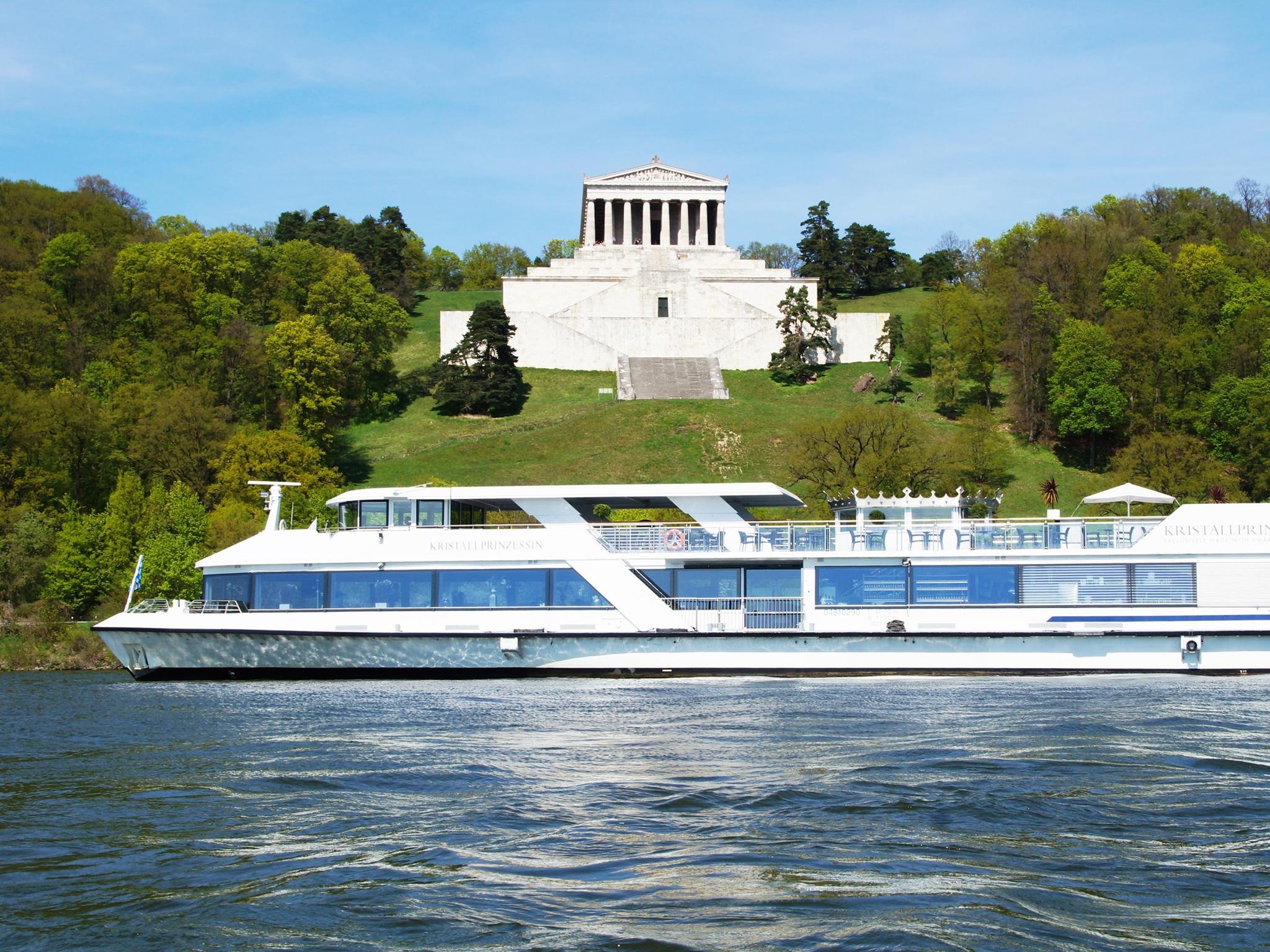 Regensburg to Walhalla Sightseeing Cruise