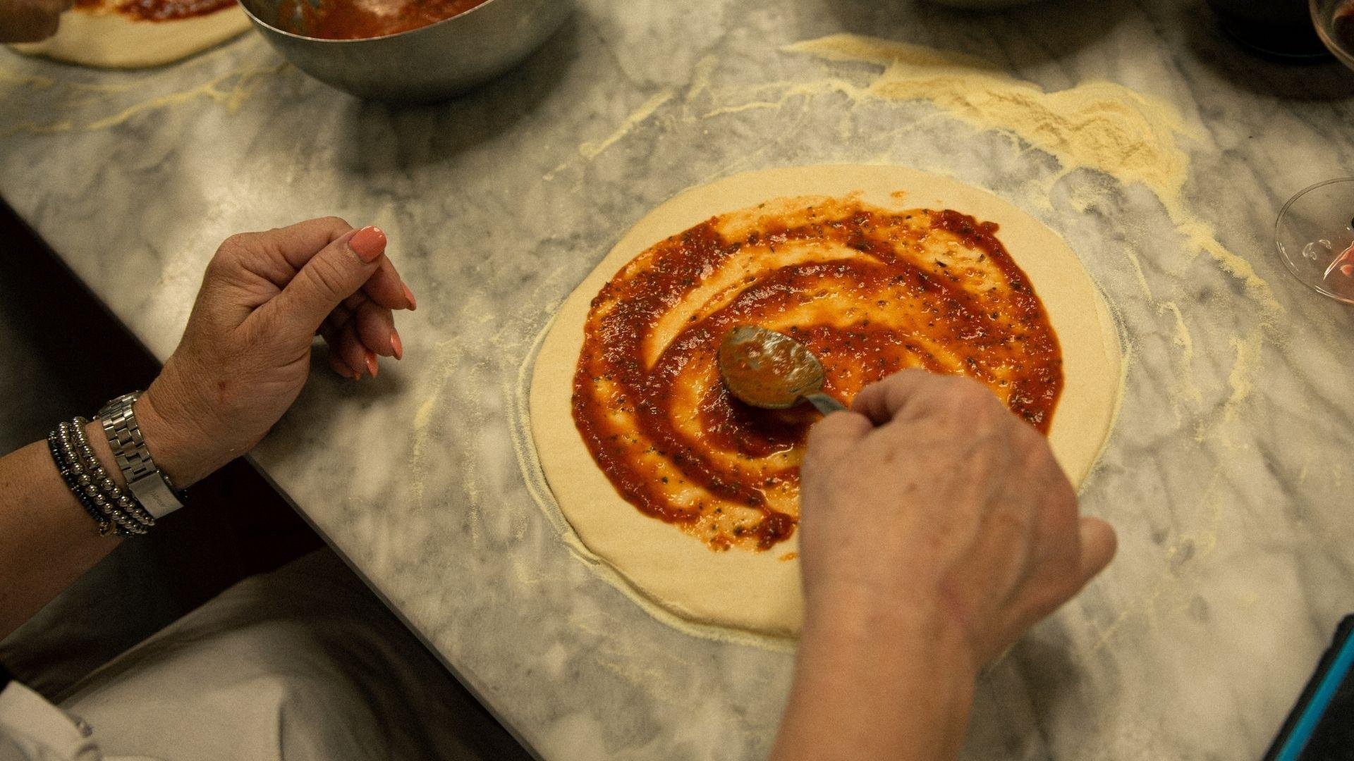 pizza making class in Florence — photo 3