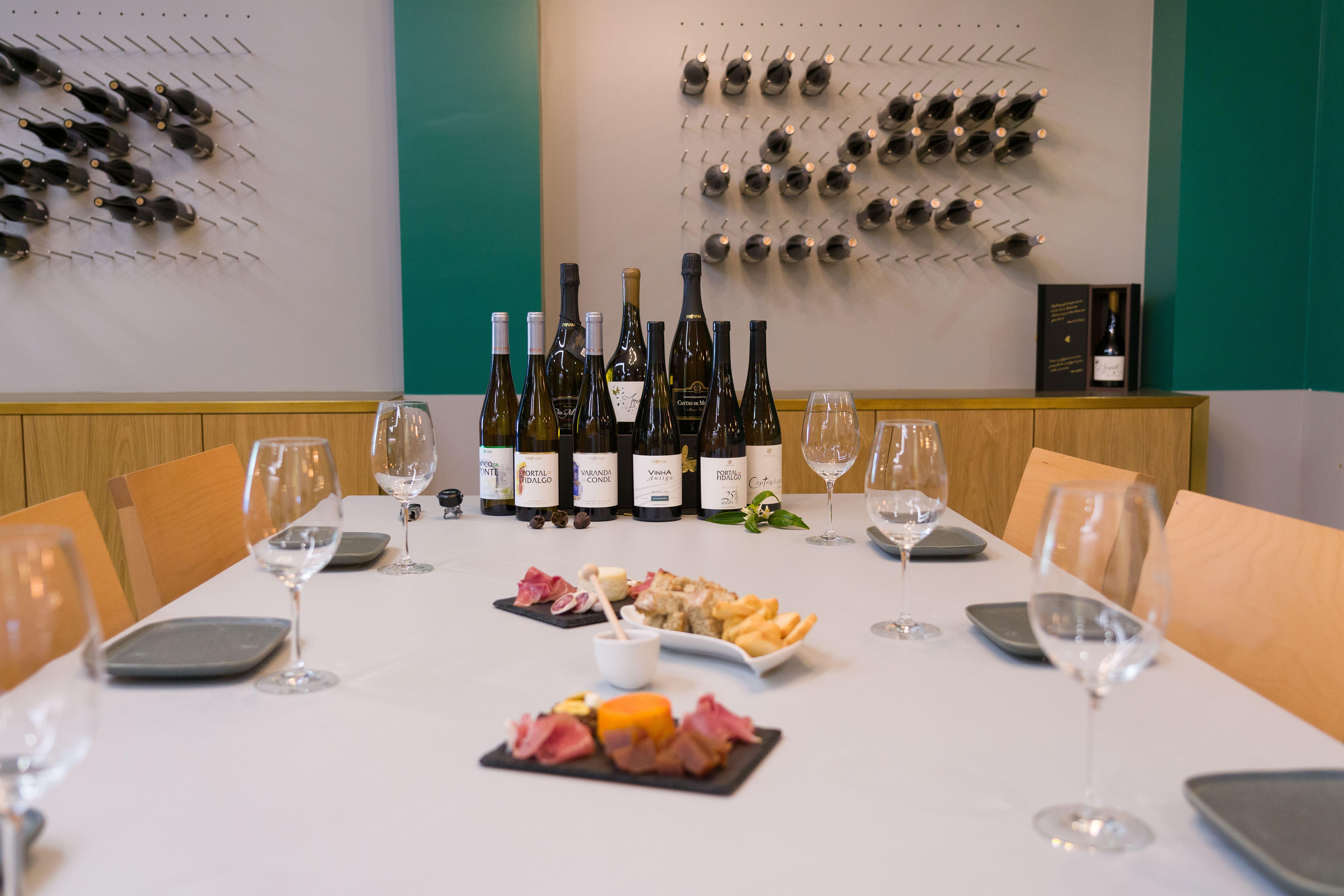 Alvarinho Wine Experience in Monção & Melgaço