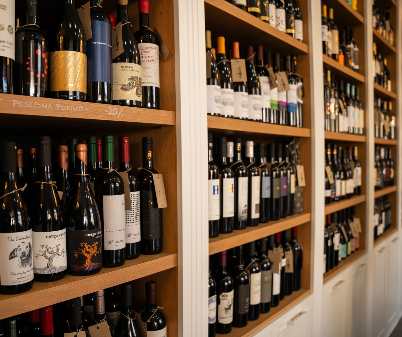 Split & Sip: Expert-Led Educational Wine Tasting