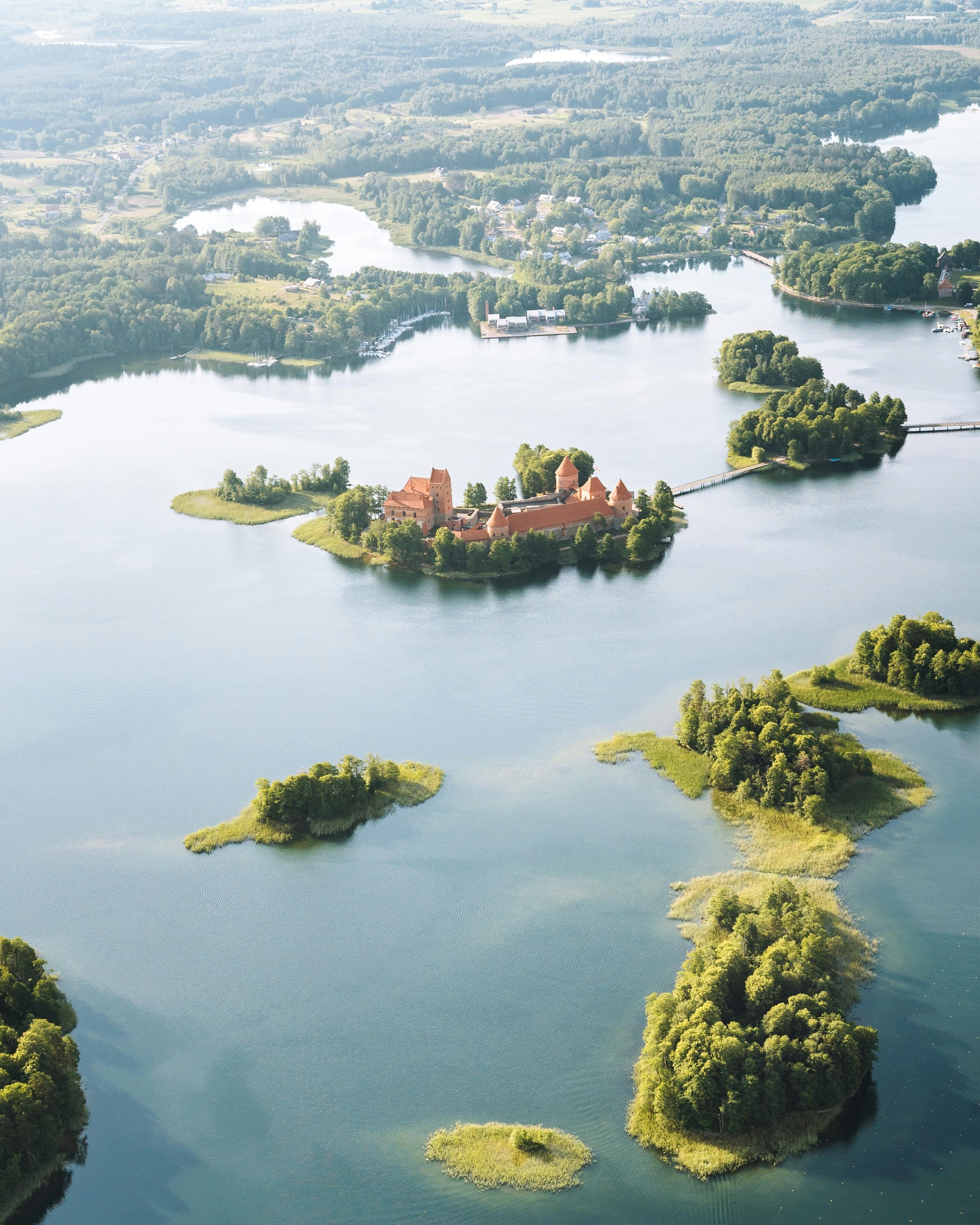 Lake Vilkokšnis Scenic Flight Tour