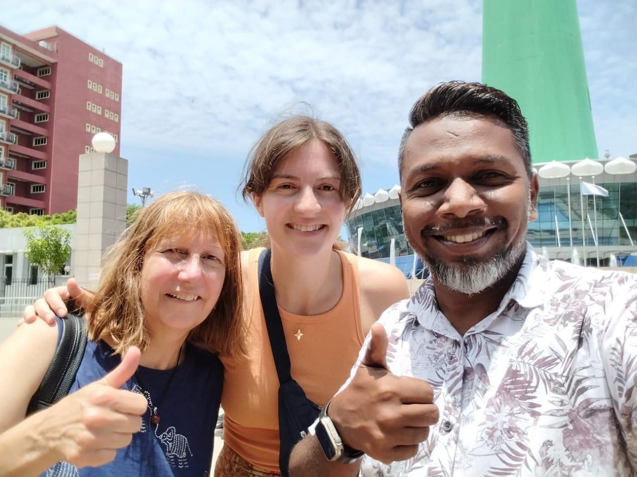 Colombo City Highlights Tuk-Tuk Tour with Entry Tickets