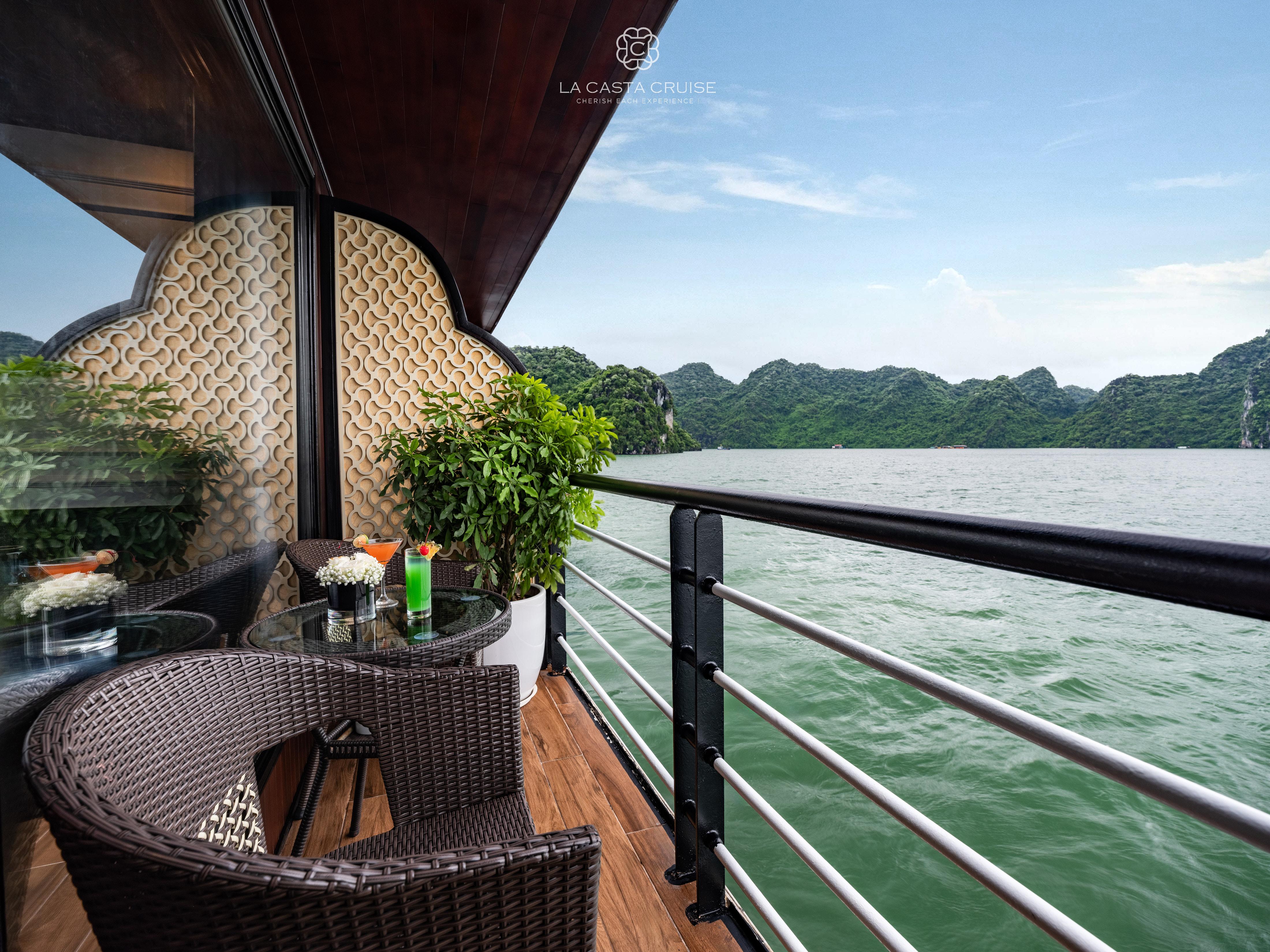 Hanoi: 2-Day Lan Ha & Halong Bay 5-Star Cruise with Private Balcony