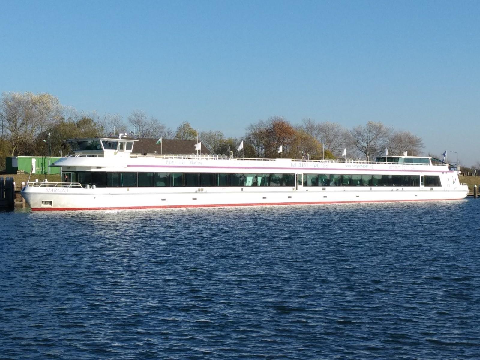 Spijkenisse Evening River Cruise with Buffet Dinner