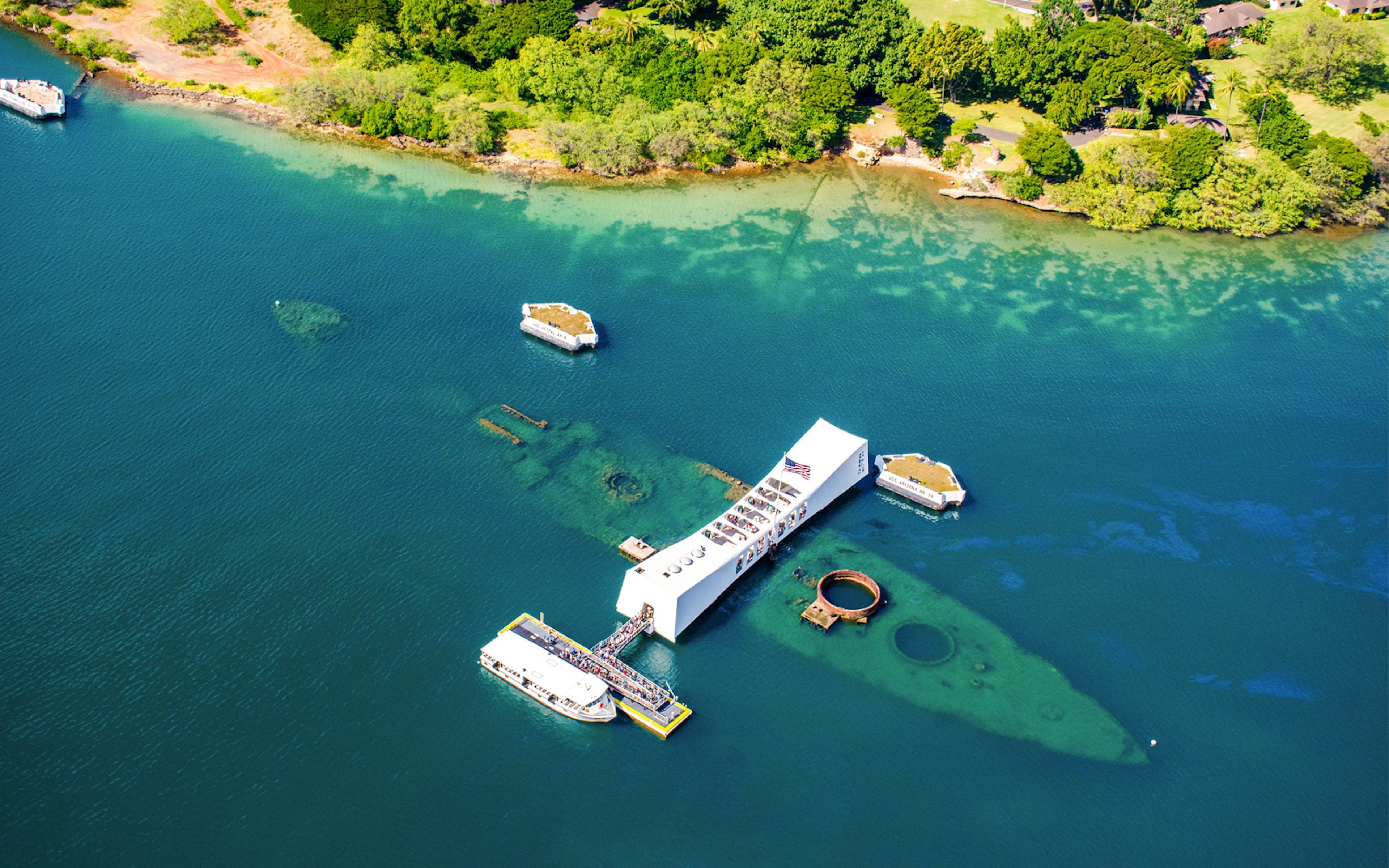 Private Pearl Harbor & USS Arizona Tour from Honolulu
