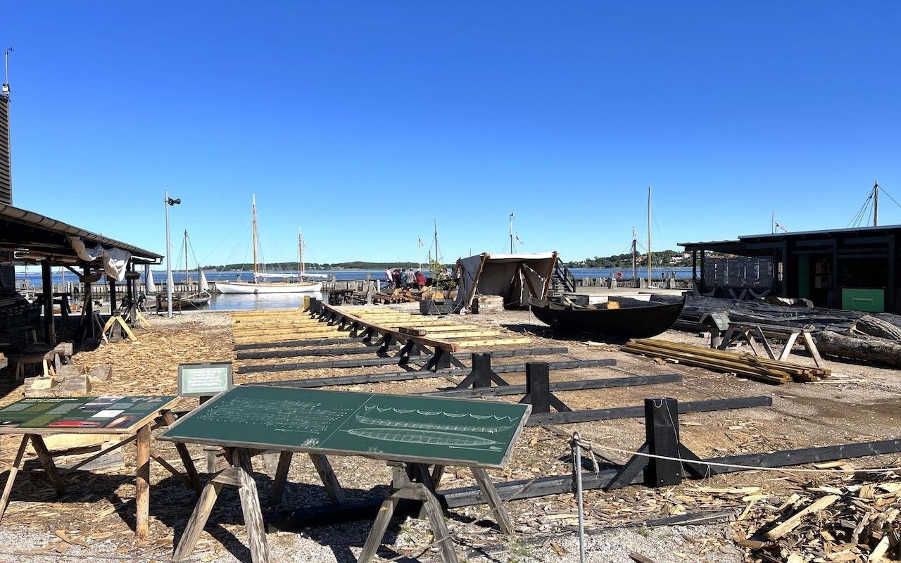 Copenhagen: Tour of Roskilde, the Viking city in Spanish with tickets
