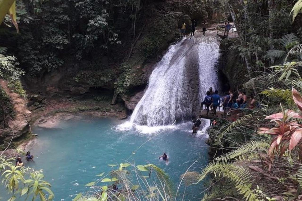 Ocho Rios: Blue Hole & Dunn’s River Falls Adventure