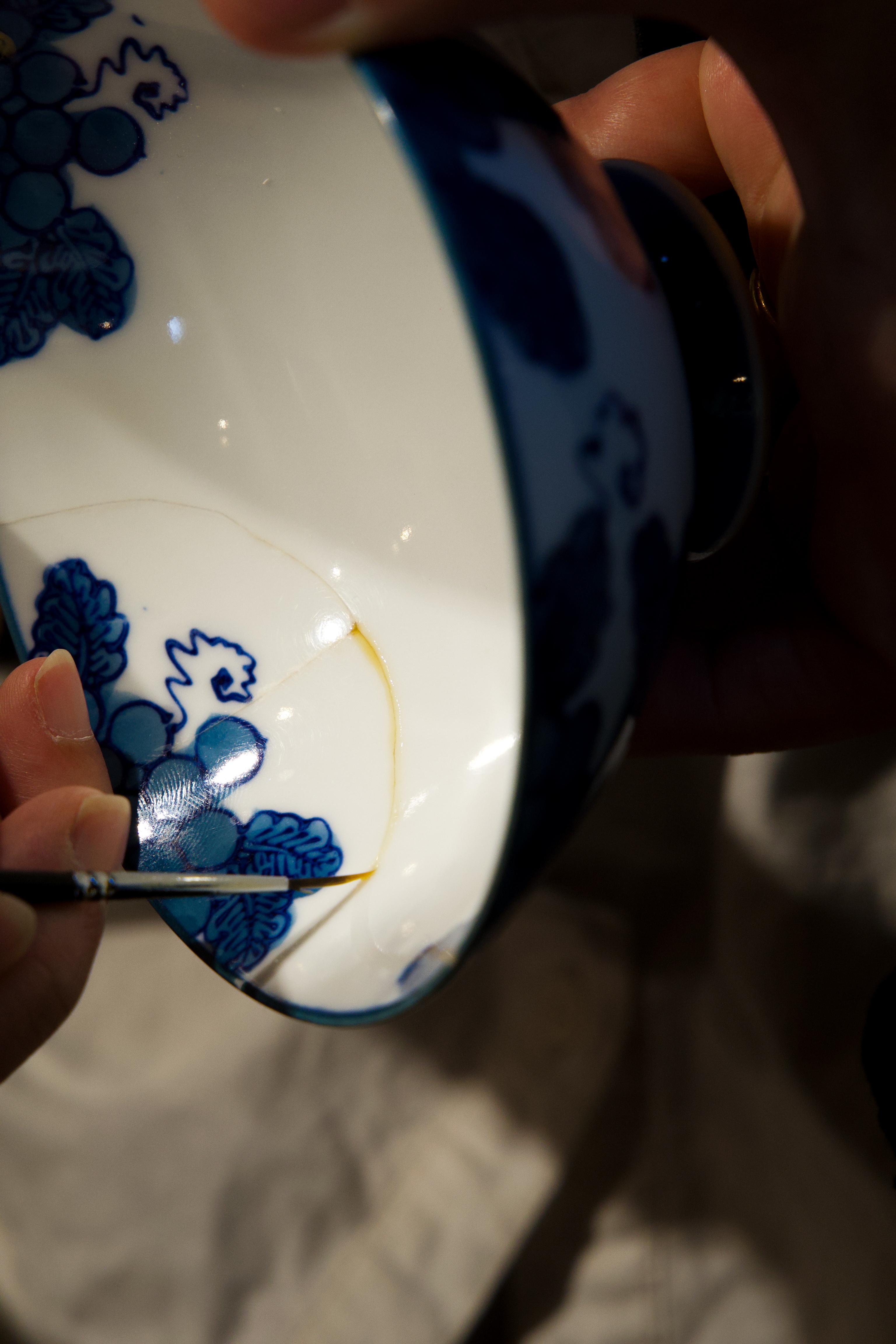 Osaka Traditional Kintsugi Class: The Art of Golden Repair