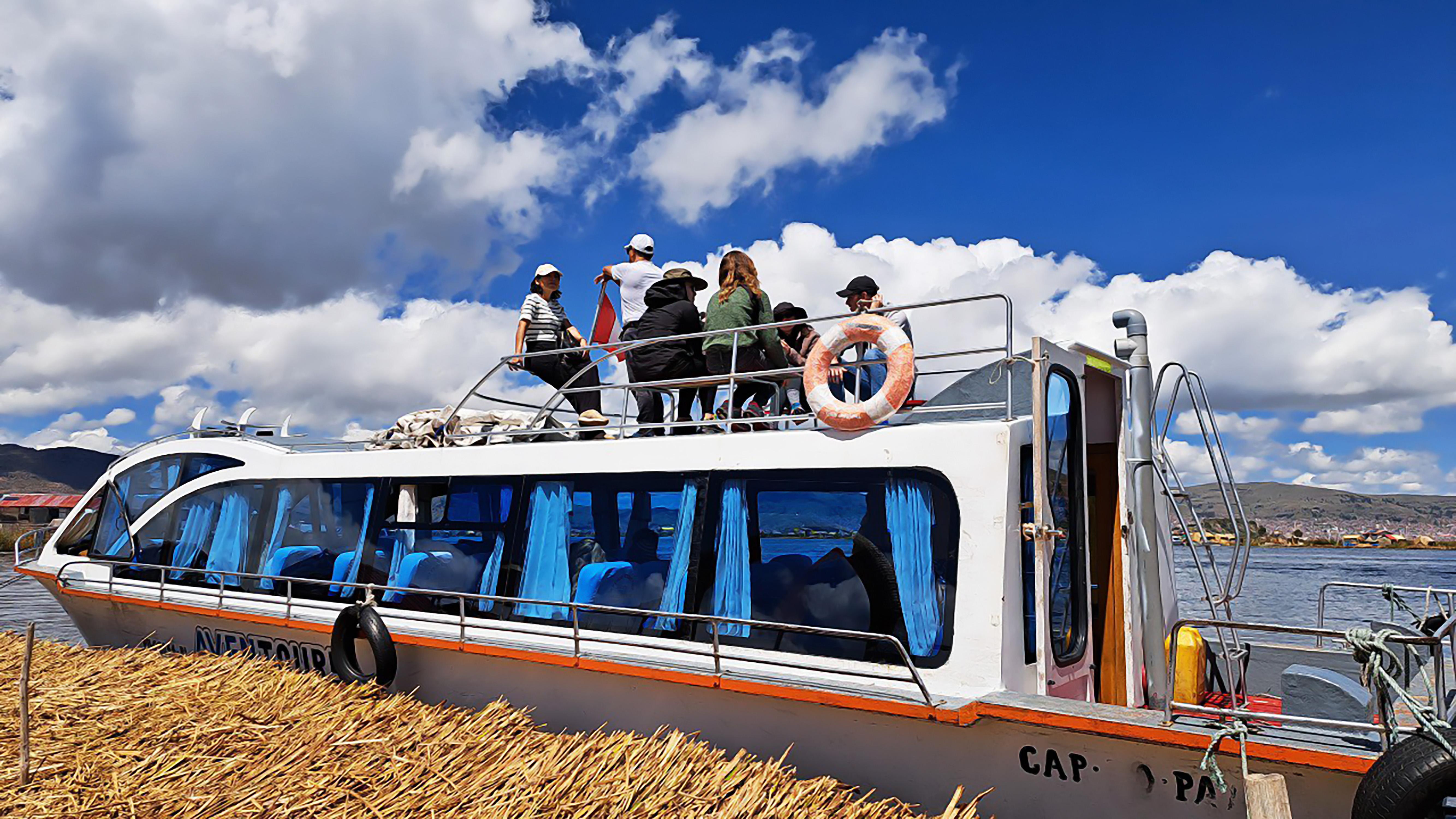 Excursão de meio dia às Ilhas Flutuantes de Uros saindo de Puno