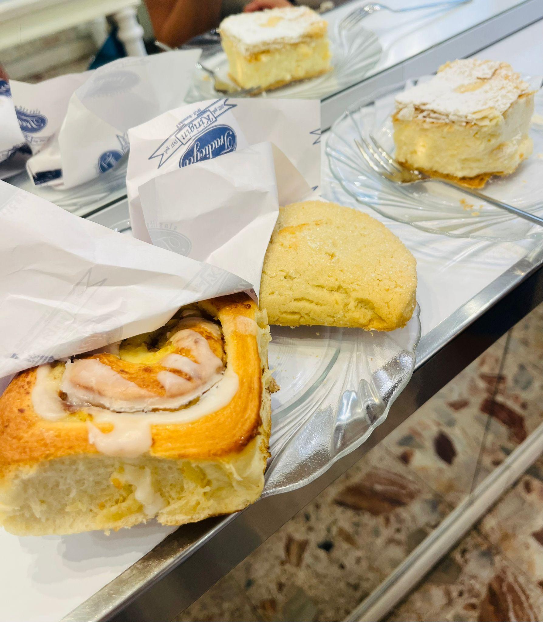 Split Walking Food Tour with Full Meal