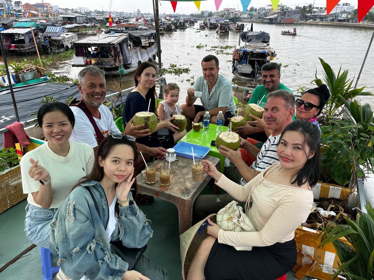 Mekong Delta Day Trip: Cai Rang Floating Market & Cồn Sơn Islet