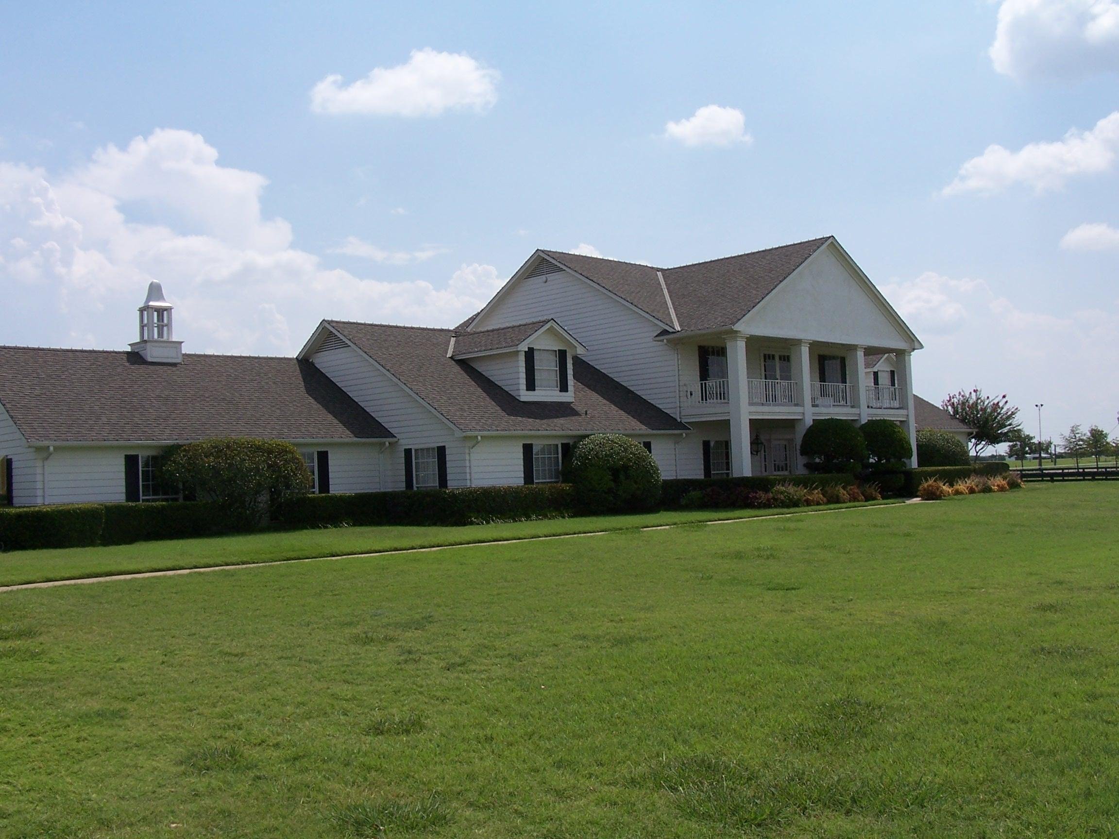 Southfork Ranch & Dallas TV History Tour