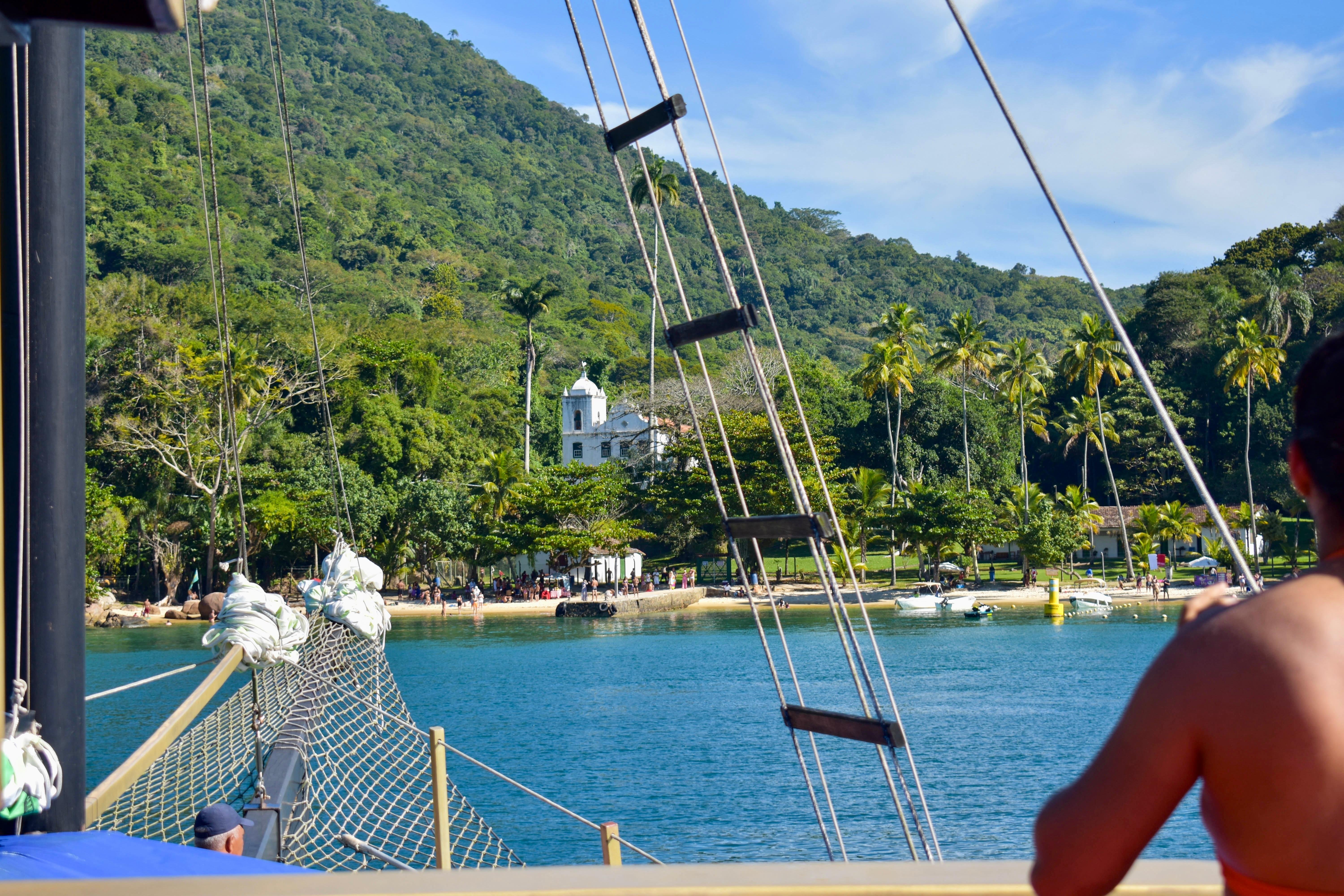 Ilha Grande & Blue Lagoon Boat Cruise from Rio