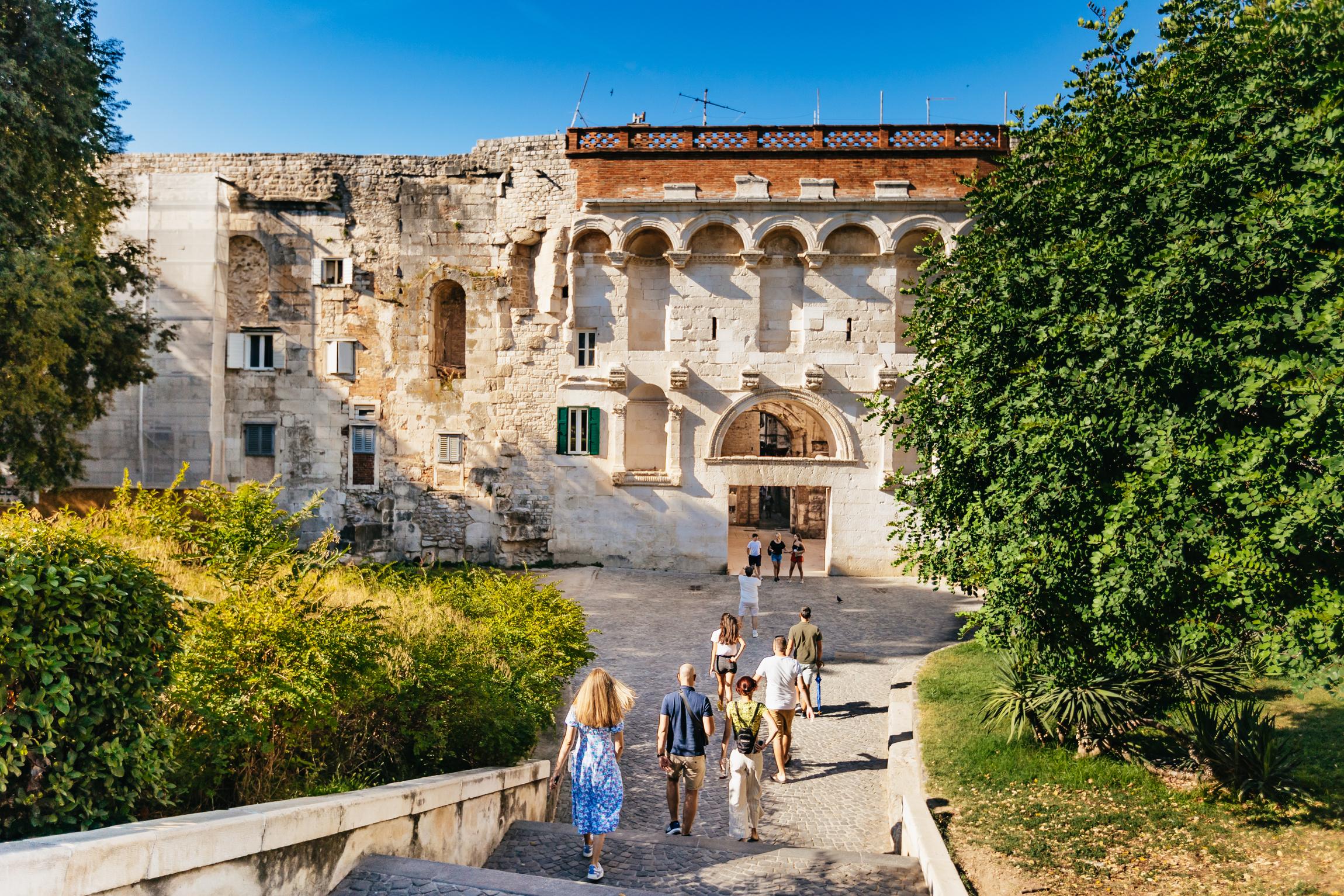 Split Old Town & Diocletian’s Palace Small Group Tour