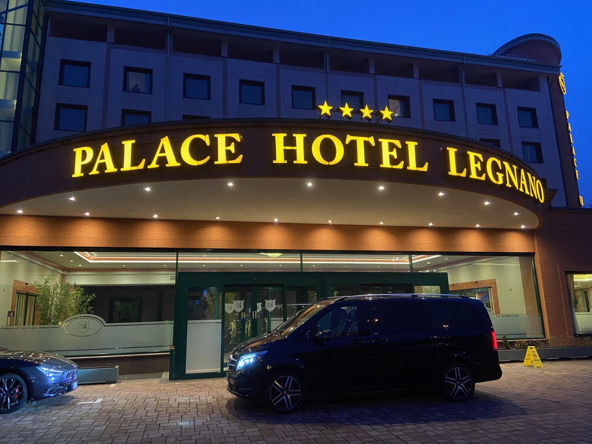 Milan ↔ Serravalle Outlet Private Transfer