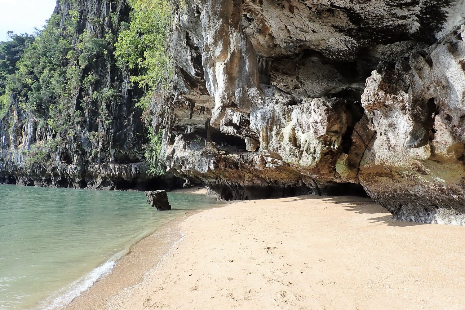 Phang Nga Bay Early Bird: James Bond Island & Hidden Lagoons
