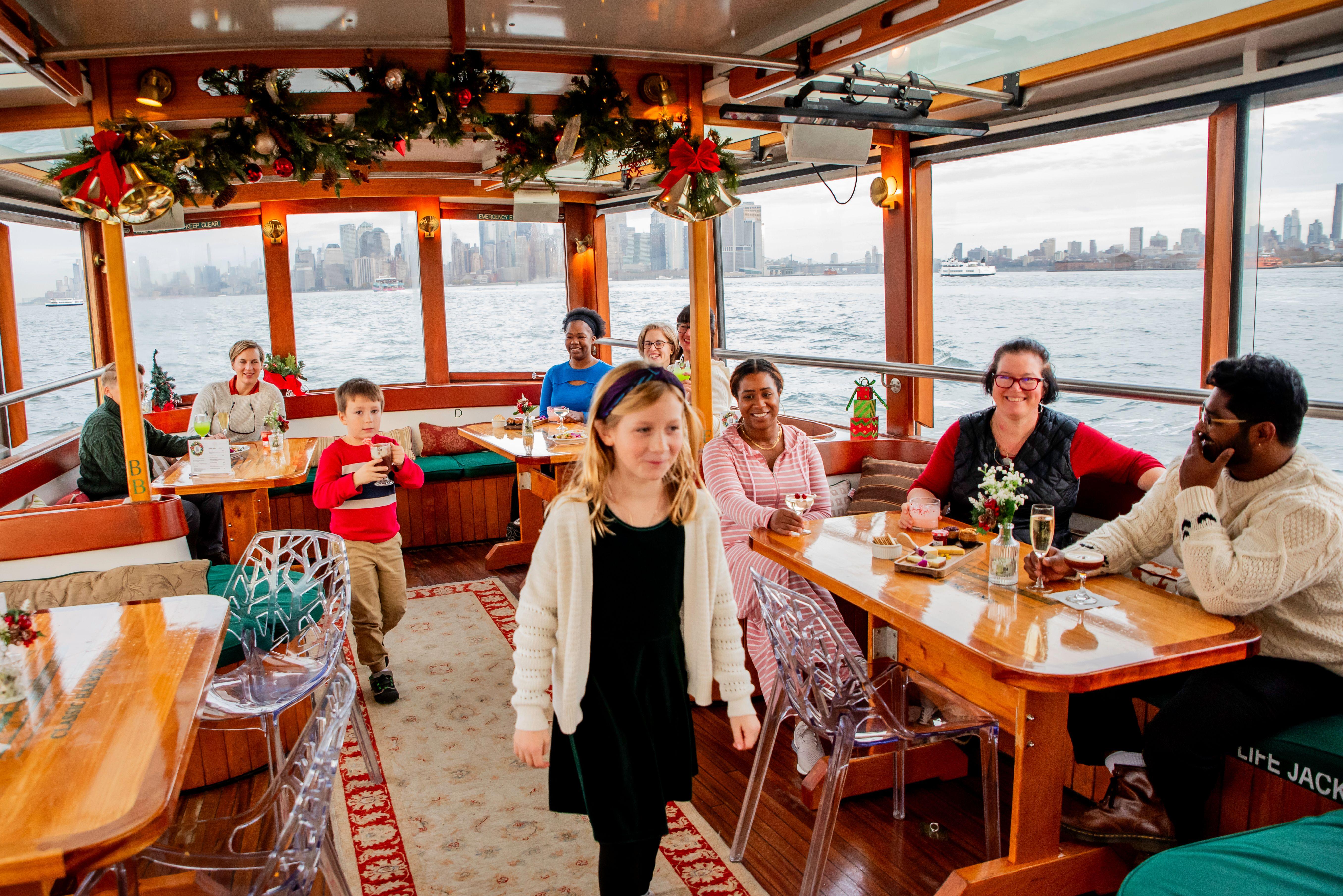 Holiday cruise in New York — image 12