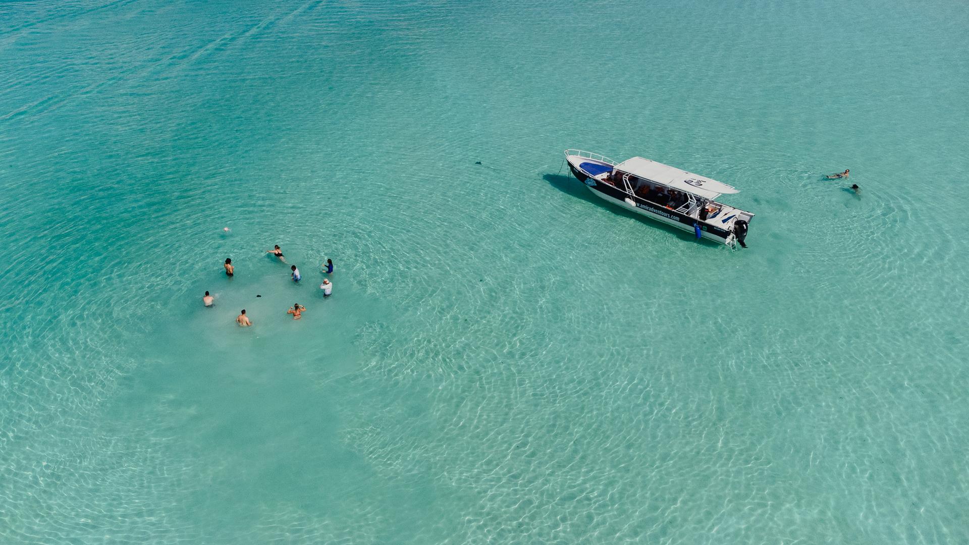 Bacalar Lagoon: Seven Colors Boat Adventure with Drinks & Snacks